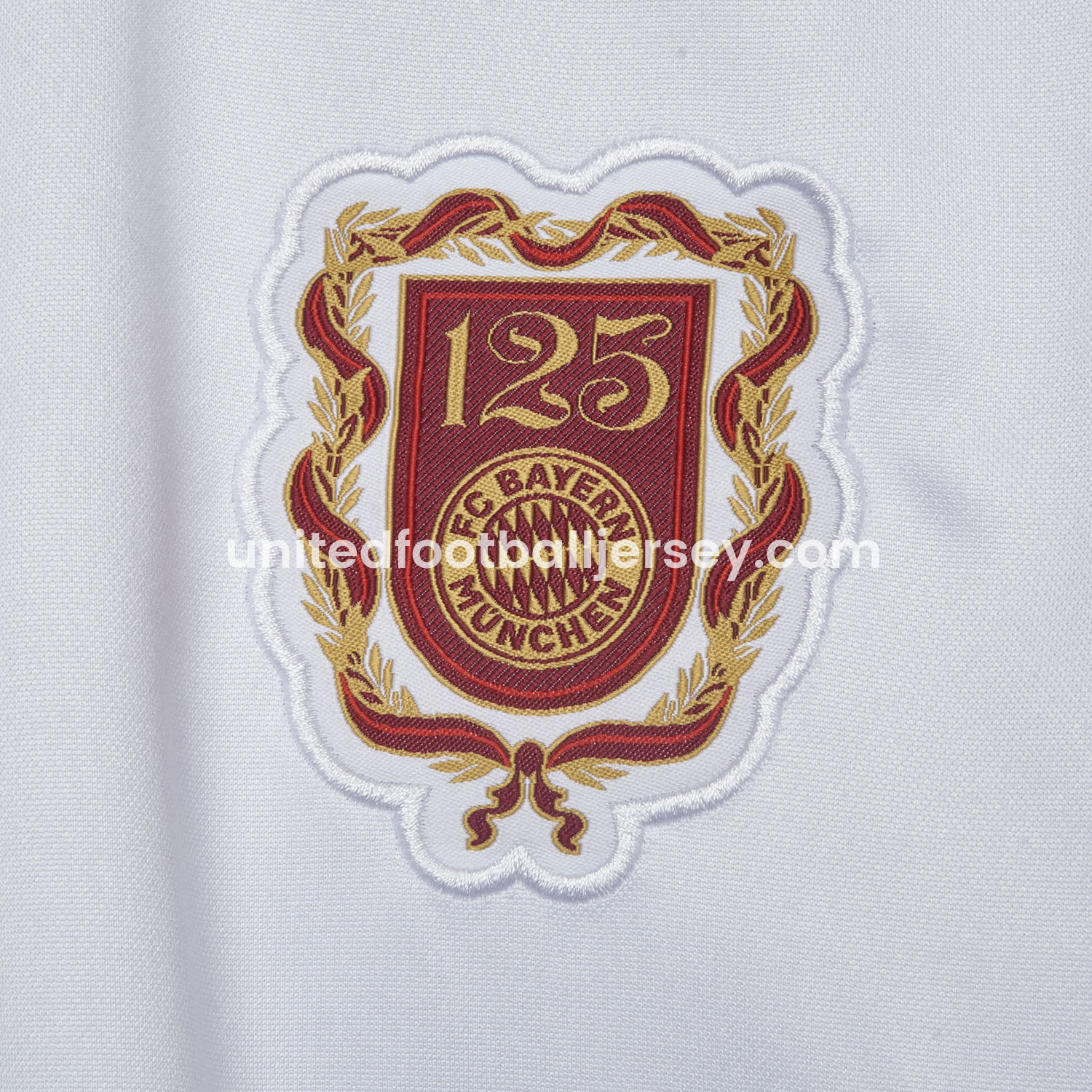 unitedfutballjersey-Bayern Munich 2025 125th Anniversary 1/4-Zip Long Sleeves Training Set - White