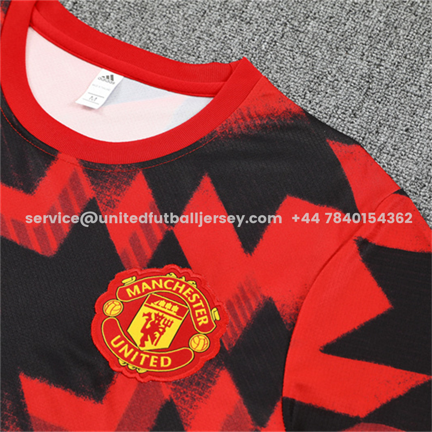 unitedfutballjersey-Manchester United 25-26 Short-Sleeve Training Set - Red Camouflage Top & Black Shorts