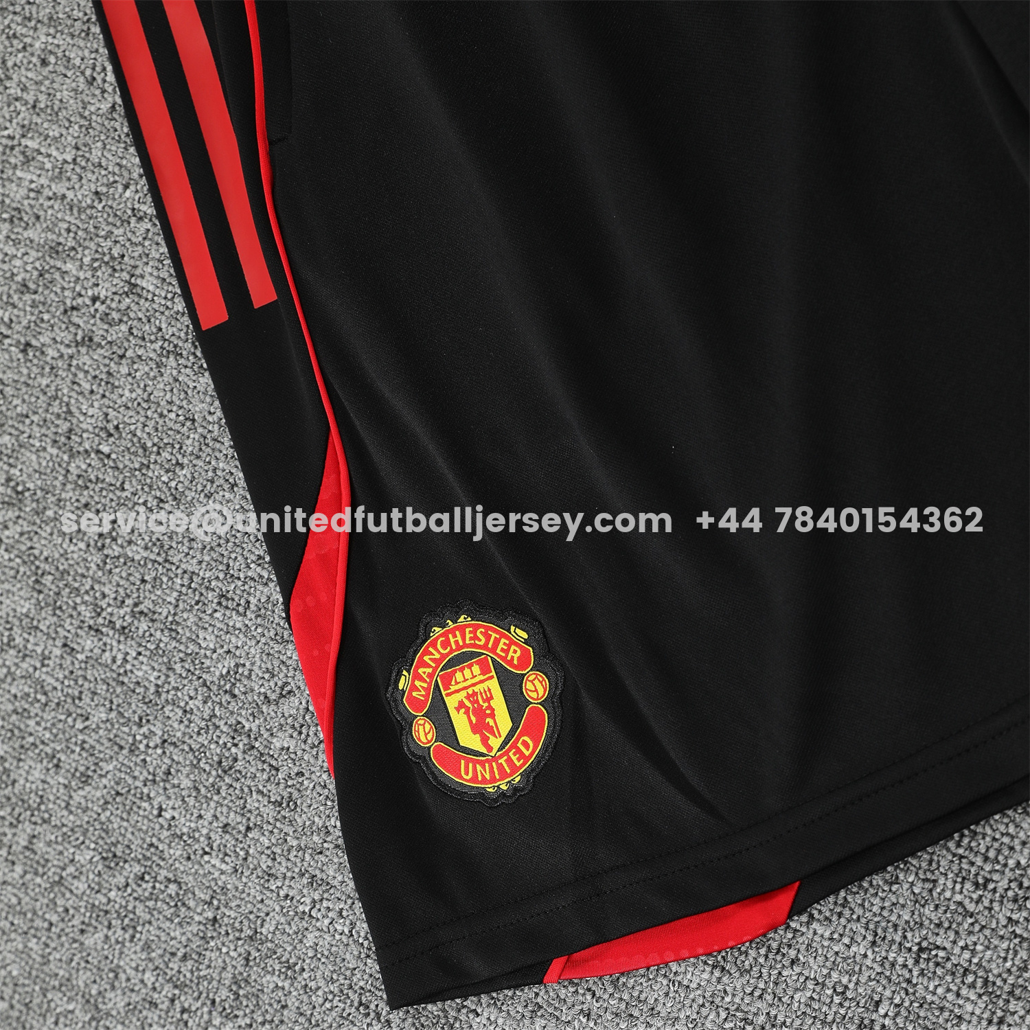 unitedfutballjersey-Manchester United 25-26 Short-Sleeve Training Set - Red Black Blocks White Top & Black Shorts