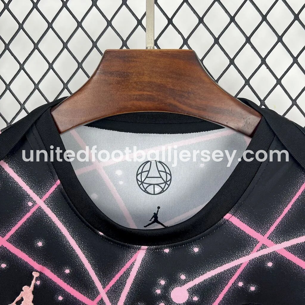 unitedfutballjersey-Paris Saint-Germain PSG 25-26 Pink Lines Black Pre-Match Training Jersey - Fans Version