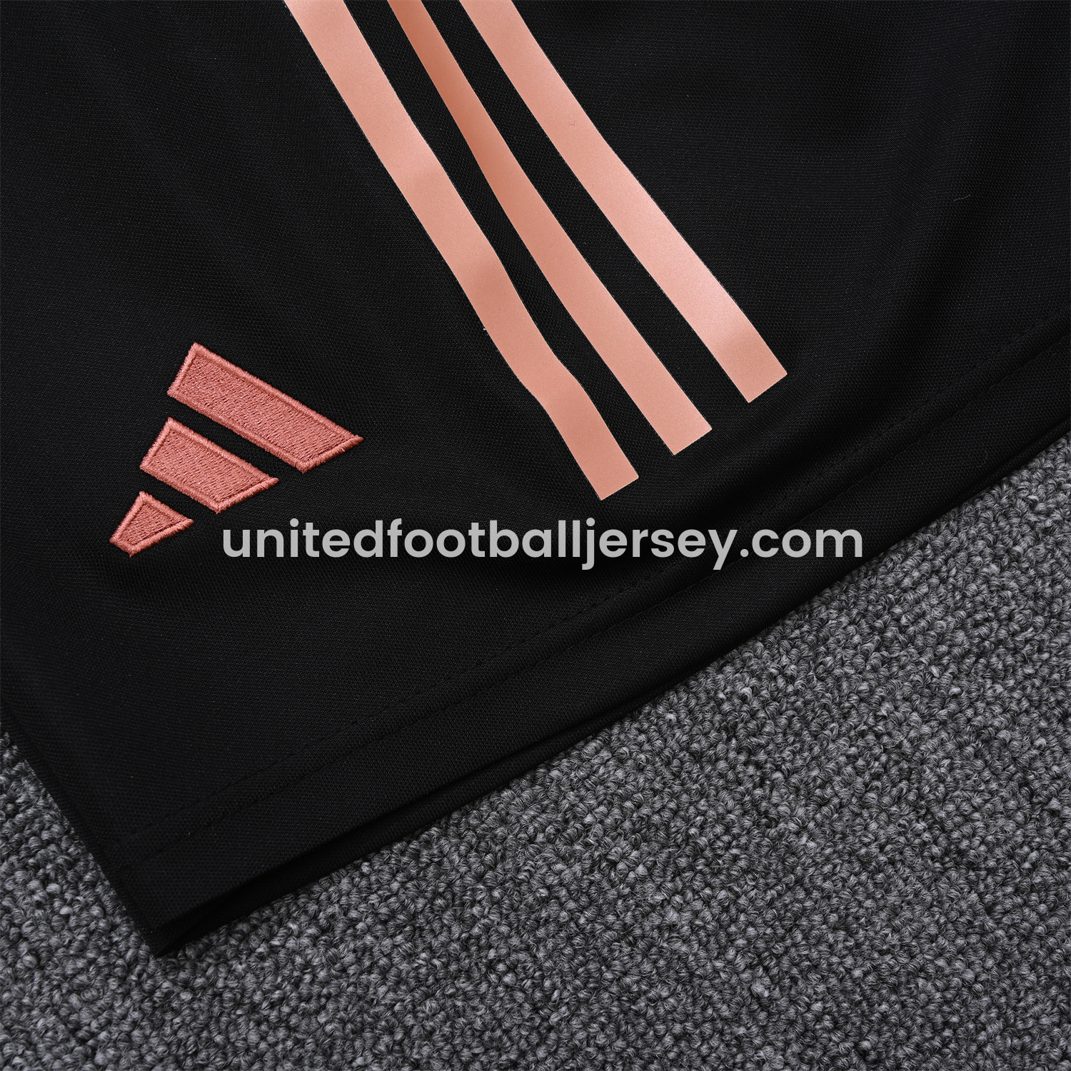 unitedfutballjersey-Bayern Munich 24-25 Pre-Match Vest Training Set - CamouflageTop & Black Shorts