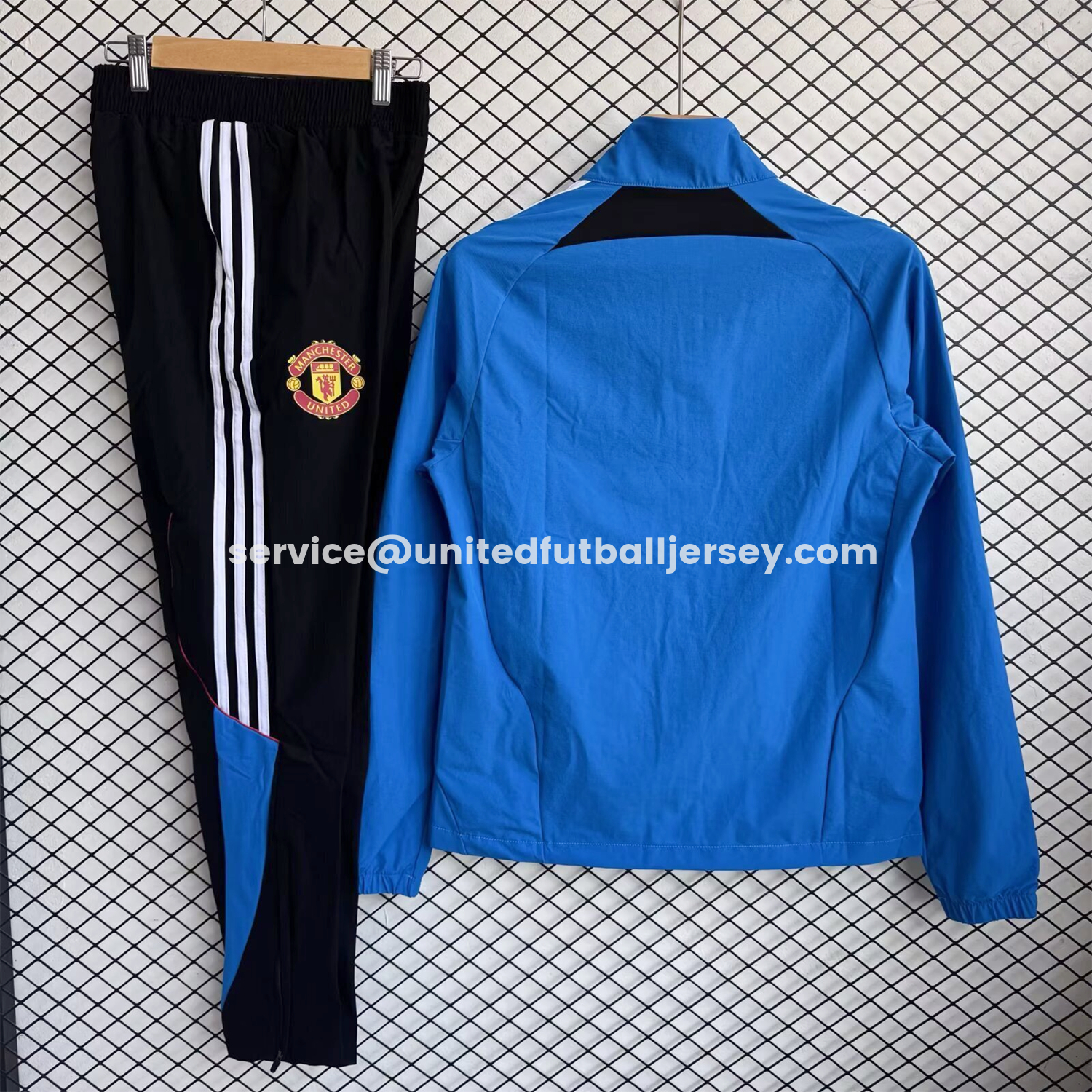 unitedfutballjersey-Manchester United 25-26 Windbreaker Training Set - Blue Top and Black Pants