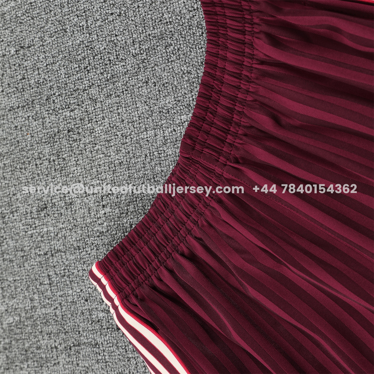 unitedfutballjersey-Bayern Munich 25-26 Short-Sleeve Training Set - Wine Red Lines Top & Wine Red Lines Shorts