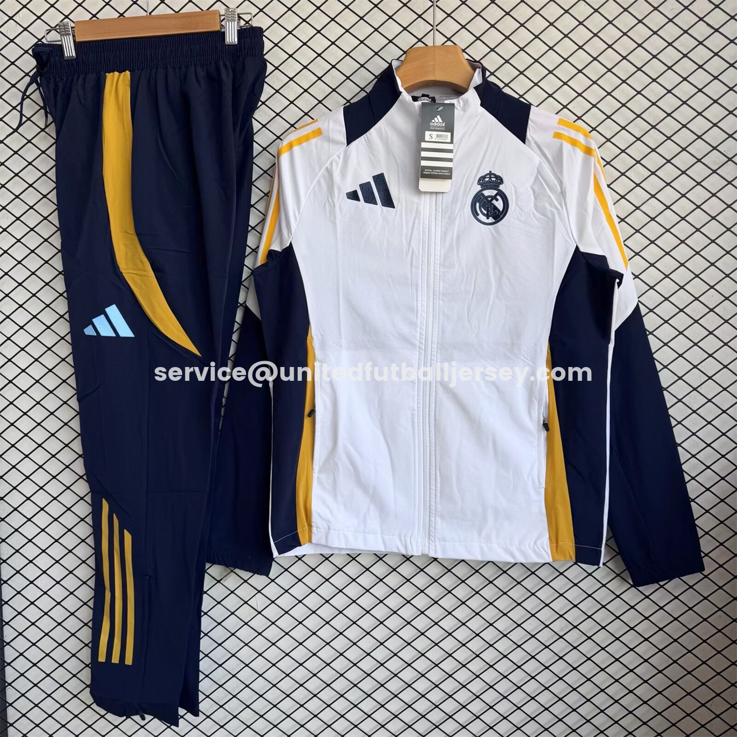 unitedfutballjersey-Real Madrid 25-26 Windbreaker Training Set - White Top and Black Pants