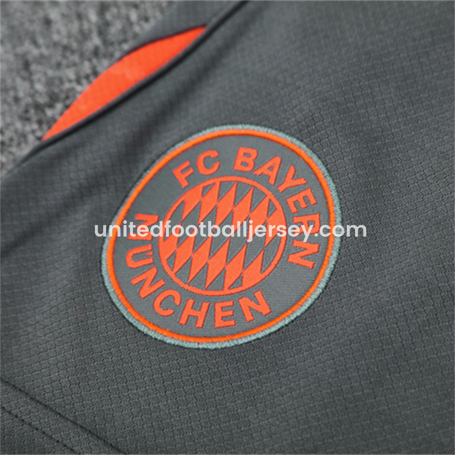 unitedfutballjersey-Bayern Munich 25-26 Kids Short-Sleeve Training Set - Orange Top & Gray shorts