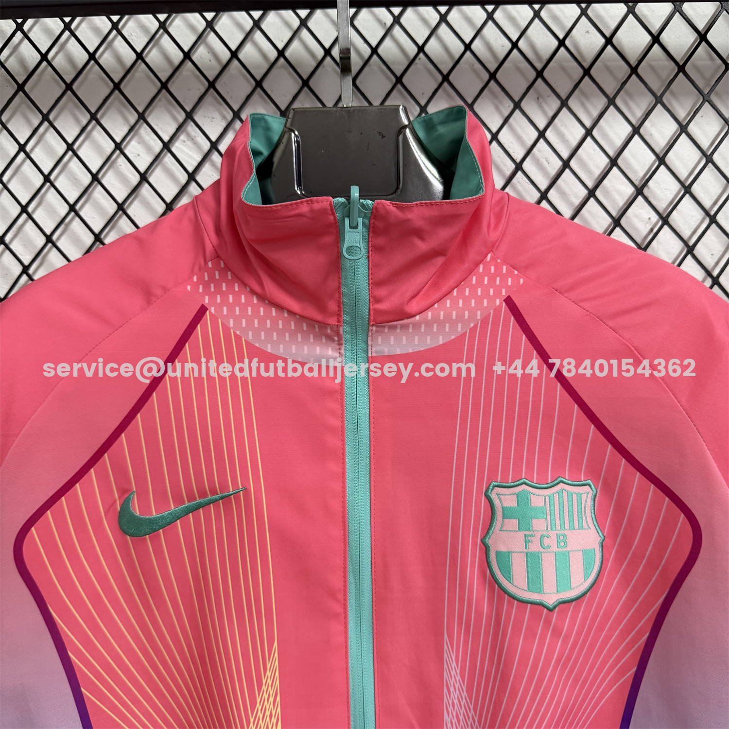 unitedfutballjersey-Barcelona 25-26 Double Sided Reversible Windbreaker - Green & Pink