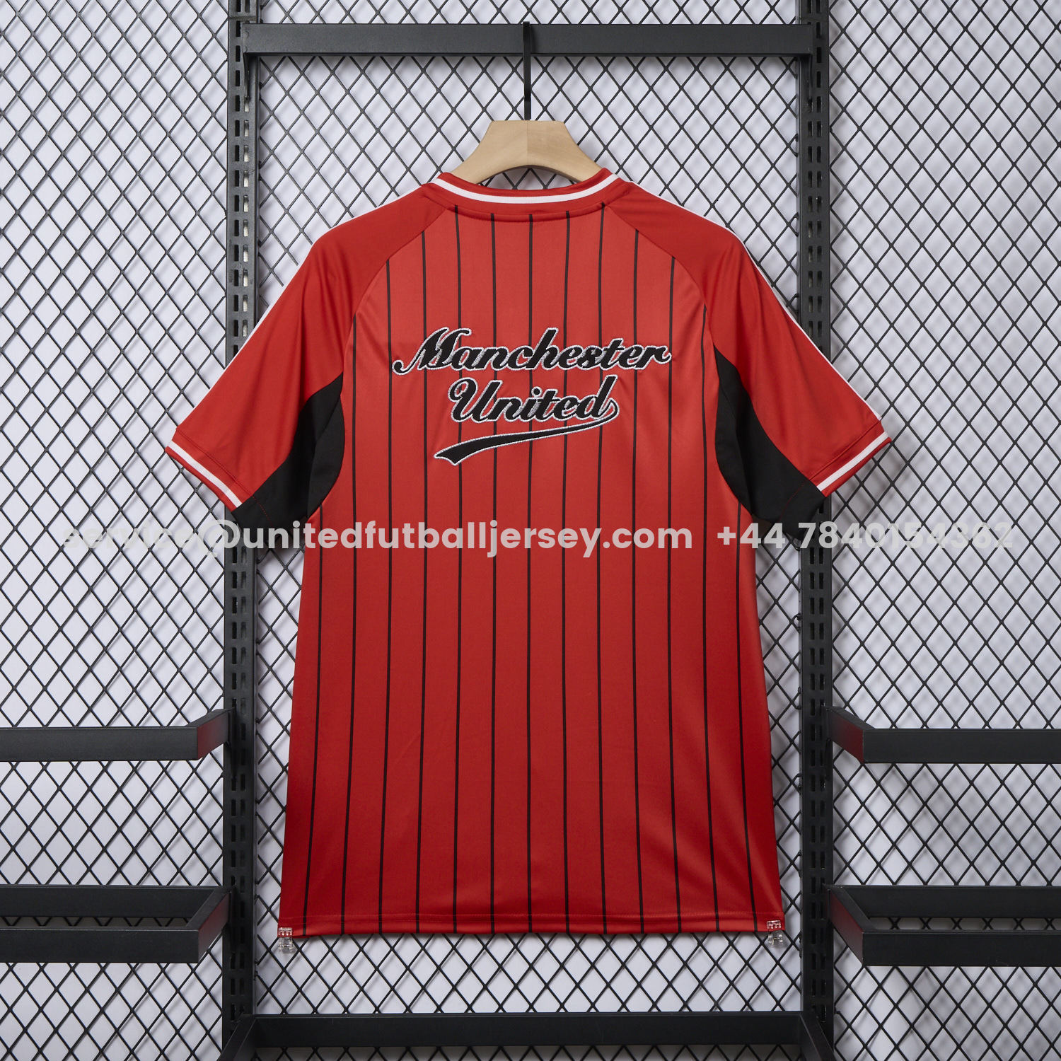 unitedfutballjersey-Manchester United 25-26 Red Baseball Jersey with Black Stripes