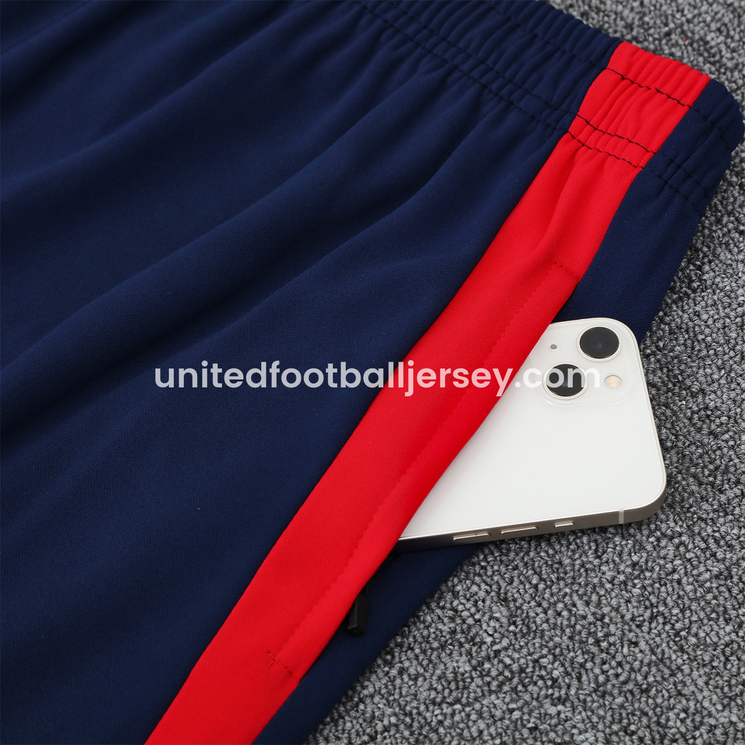 unitedfutballjersey-Manchester United 25-26 POLO Short-Sleeve Training Set - Red Top and Deep Blue Pants