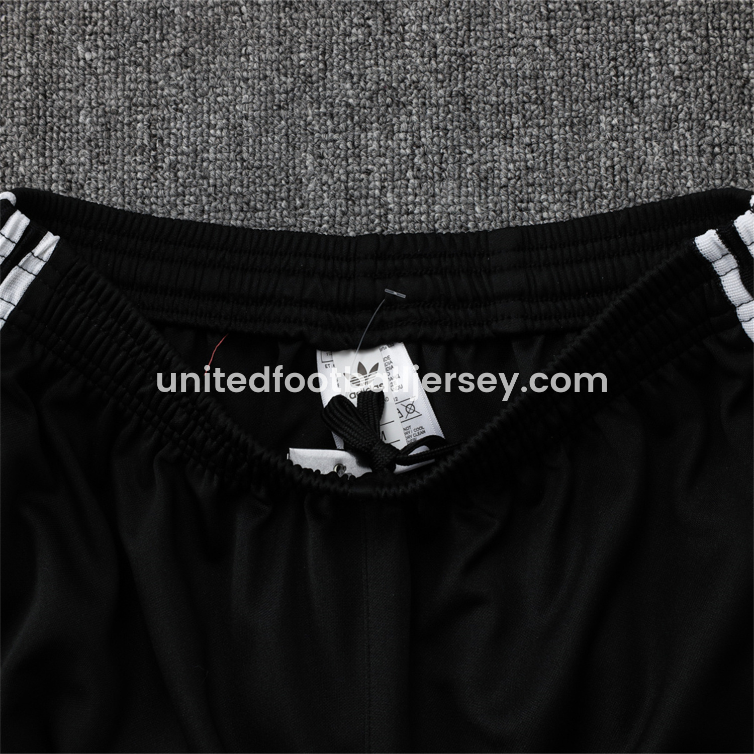 unitedfutballjersey-Manchester United 24-25 Throwback Jacket Training Tracksuit - Date Red Jackets & Black Pants