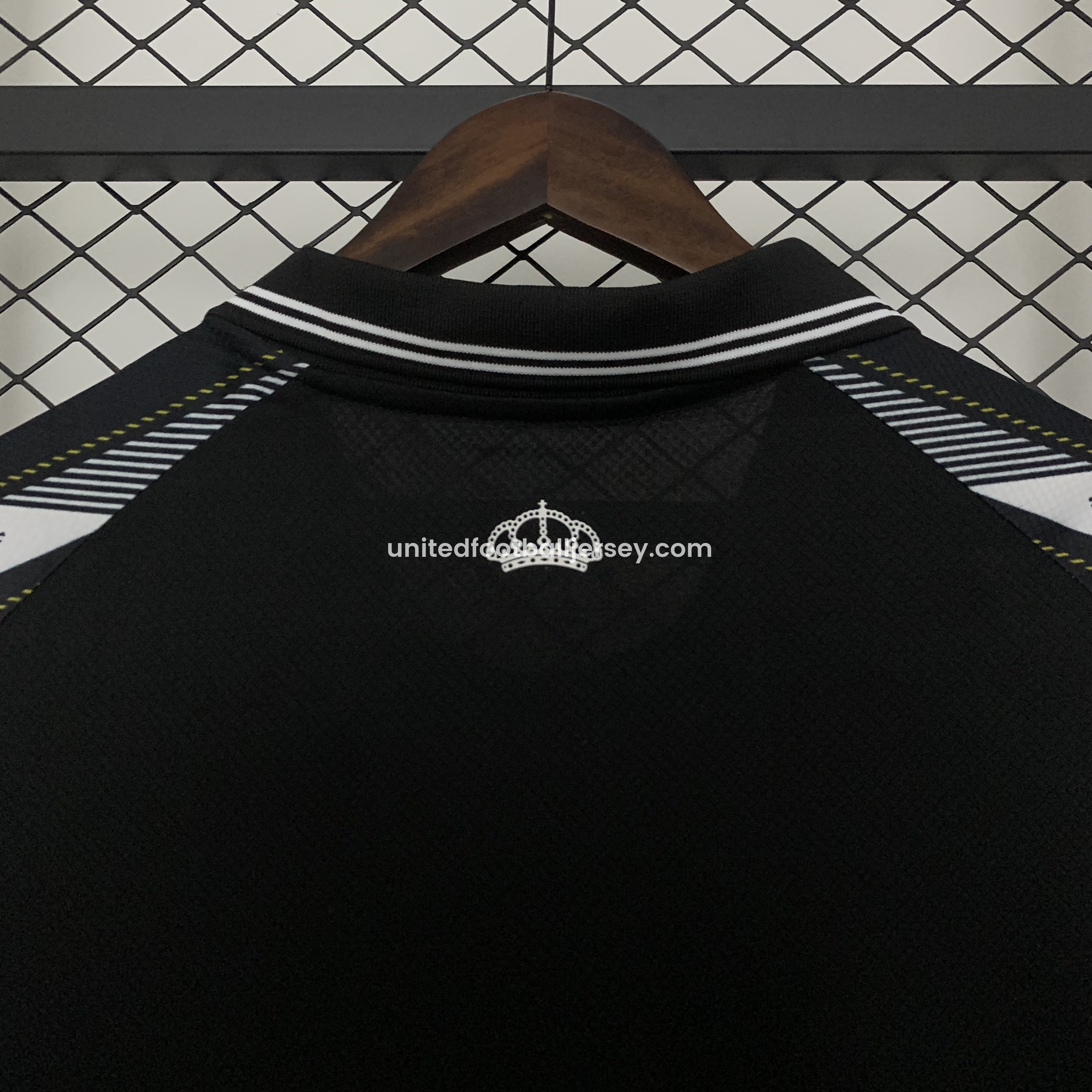 unitedfutballjersey-Real Madrid 25-26 Black Gold White Three Bars Jersey - Fans Version