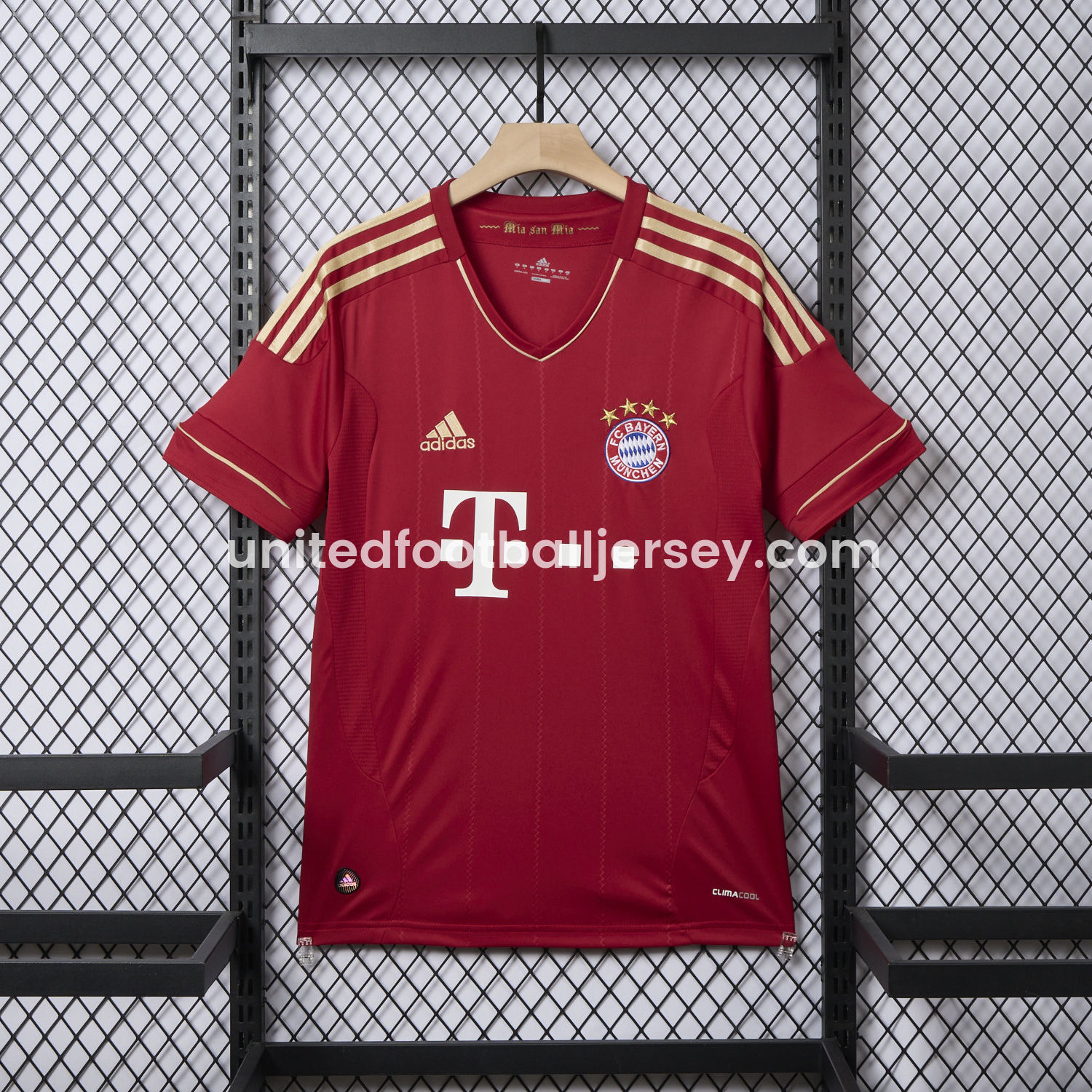 unitedfutballjersey-Retro Bayern Munich 2012-13 Home Jersey