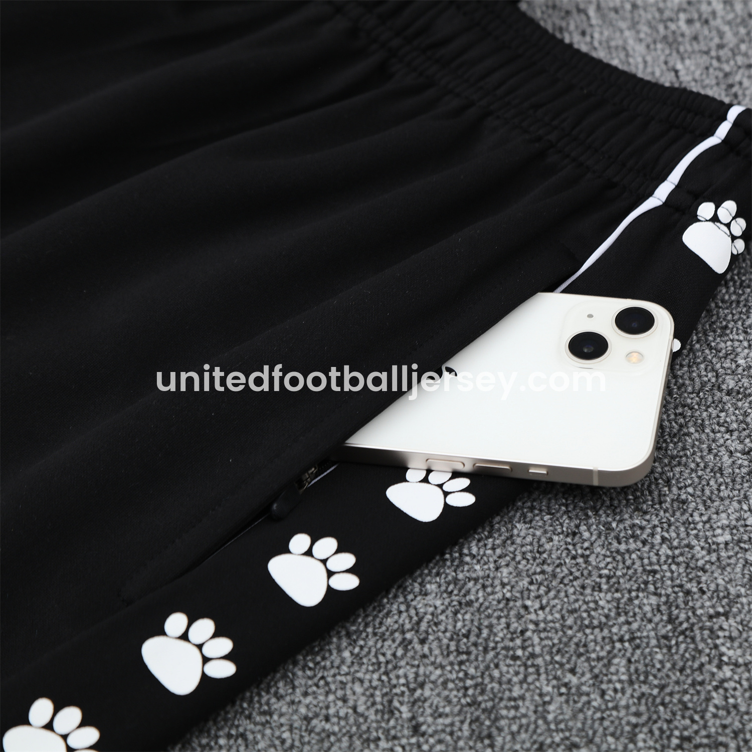 unitedfutballjersey-Real Madrid 25-26 Throwback Jacket Training Tracksuit - Deep Blue and Purple Jackets & Black Pants