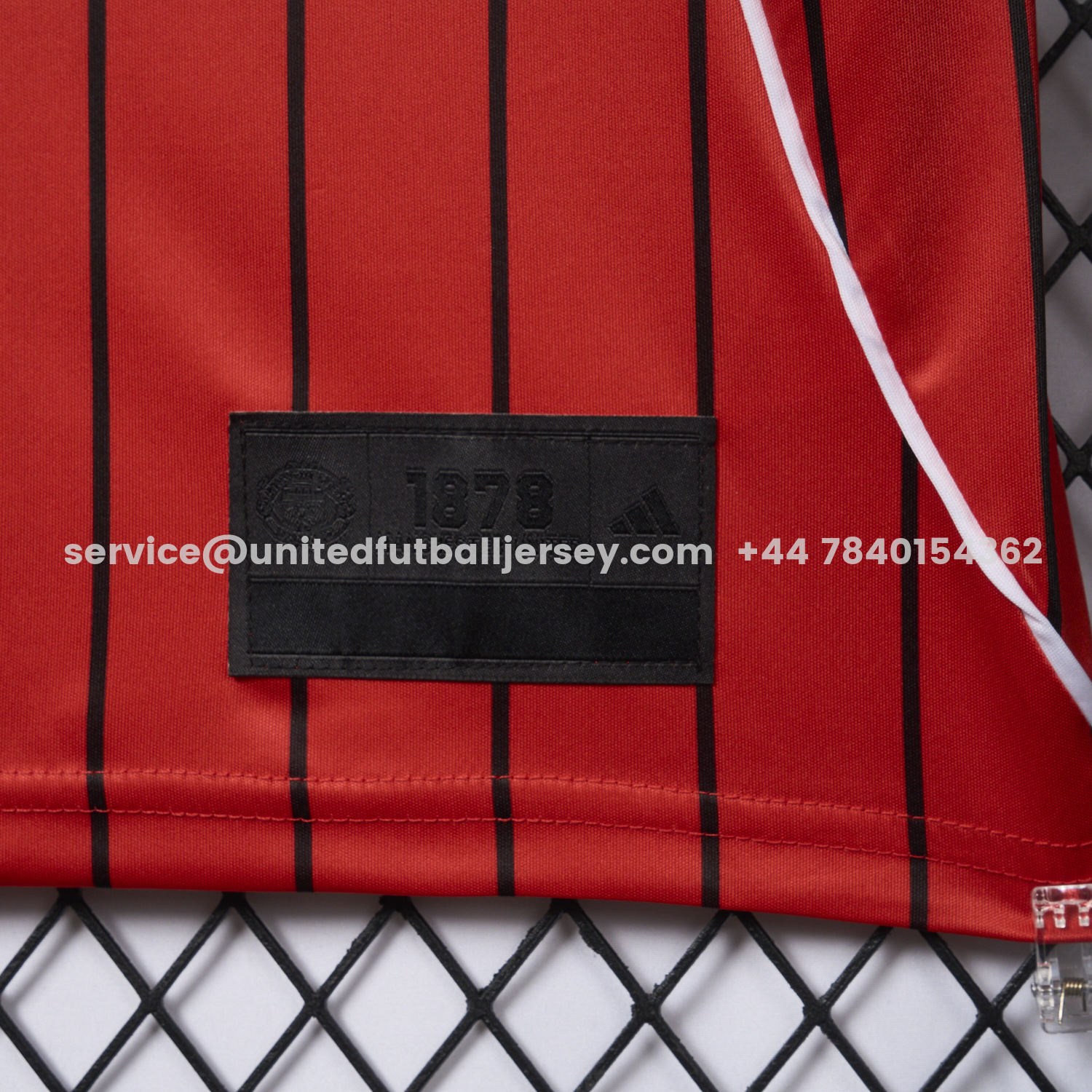 unitedfutballjersey-Manchester United 25-26 Red Baseball Jersey with Black Stripes