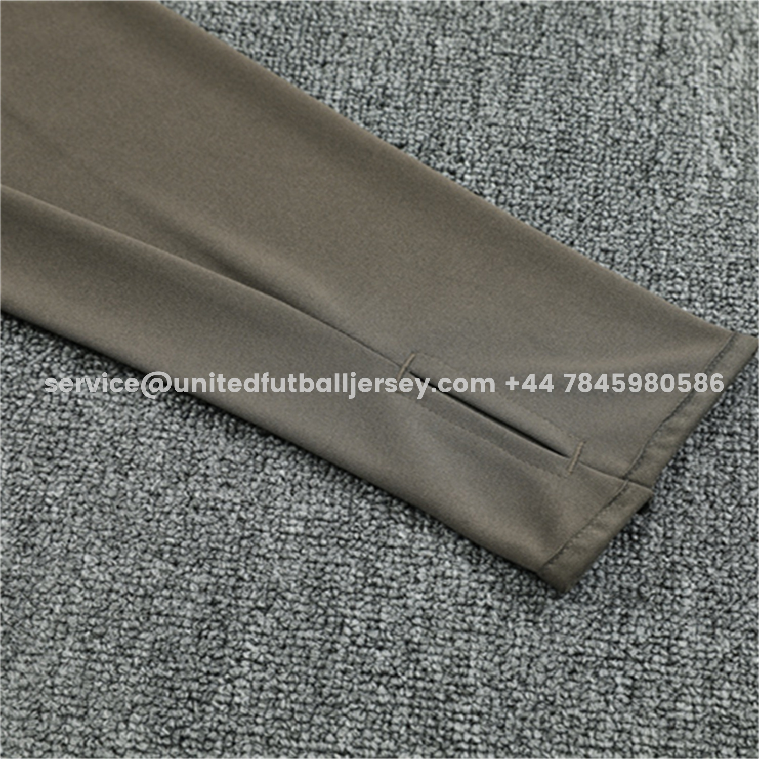 unitedfutballjersey-Real Madrid 25-26 Long Sleeve Training Set - Player Version - Khaki Top and Khaki Pants