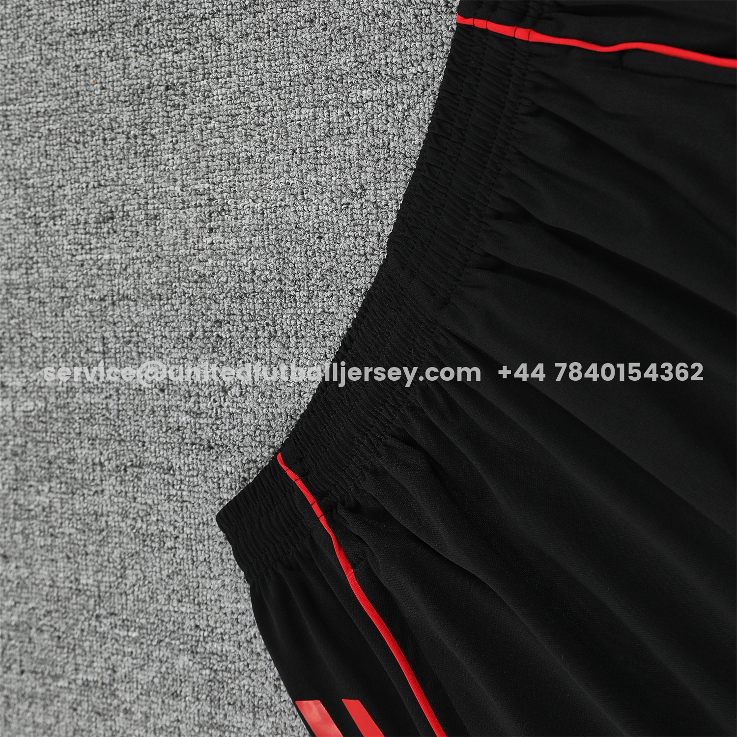unitedfutballjersey-Manchester United 25-26 Short-Sleeve Training Set - Red Black Blocks White Top & Black Shorts