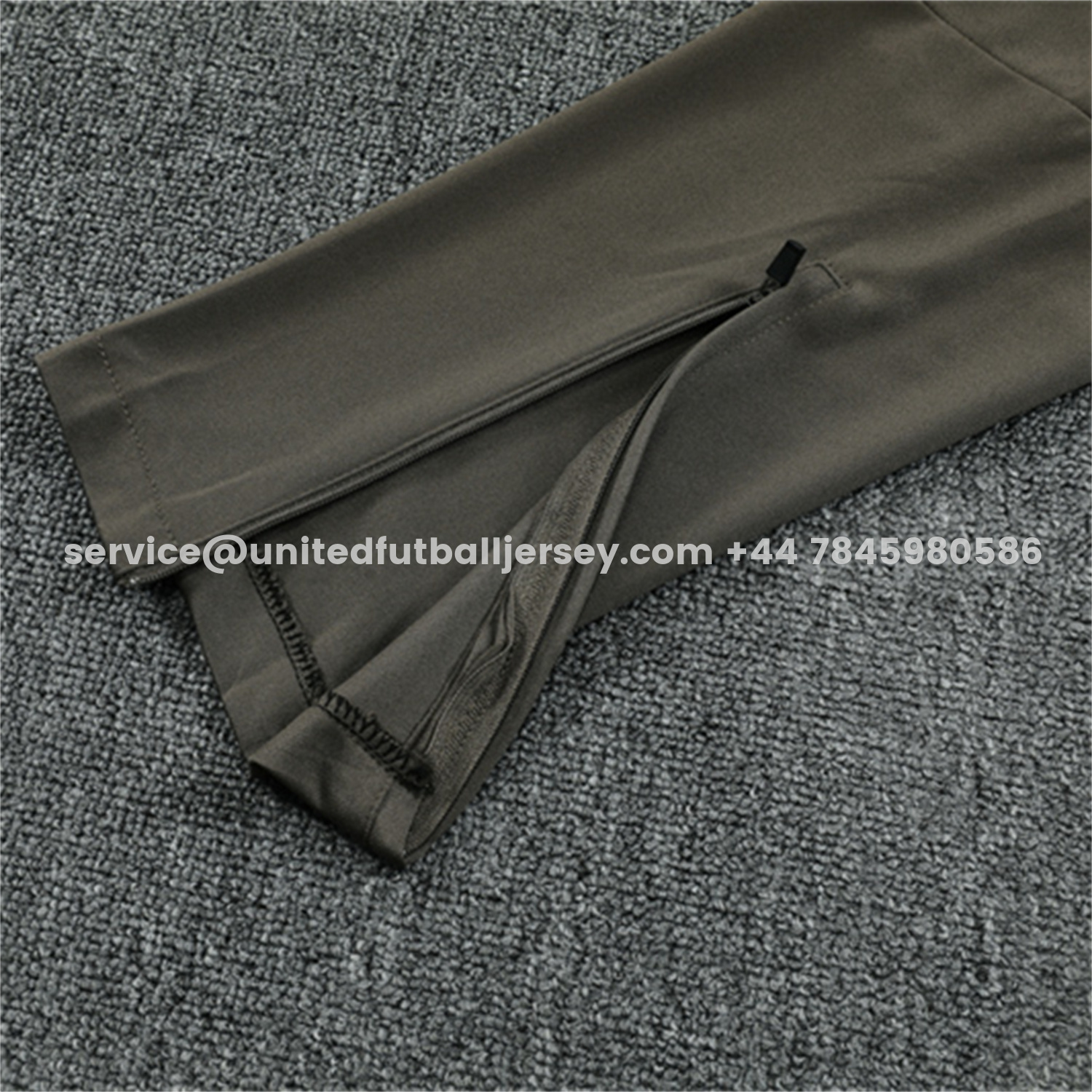 unitedfutballjersey-Real Madrid 25-26 Long Sleeve Training Set - Player Version - Khaki Top and Khaki Pants