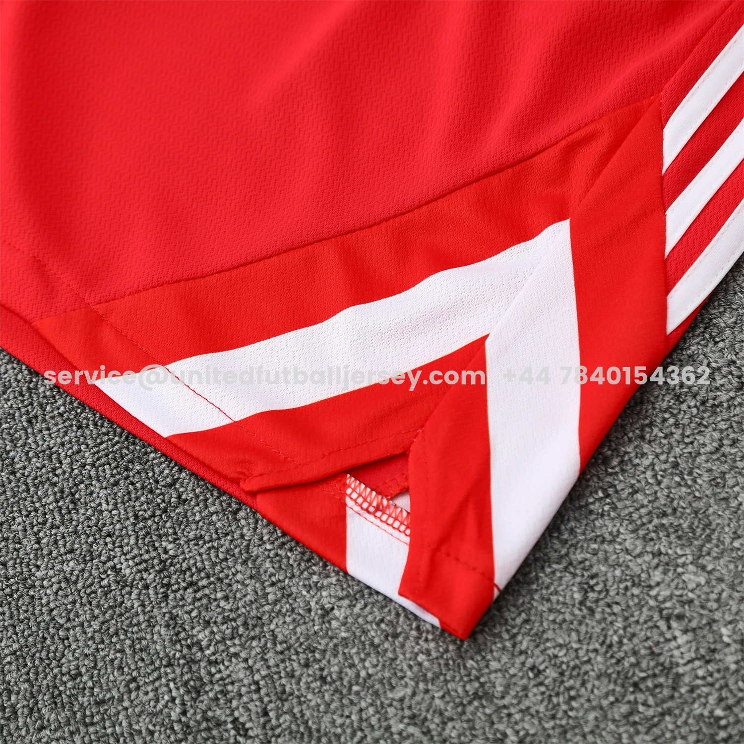 unitedfutballjersey-Bayern Munich 25-26 Short-Sleeve Training Set - Red Top & Red Shorts