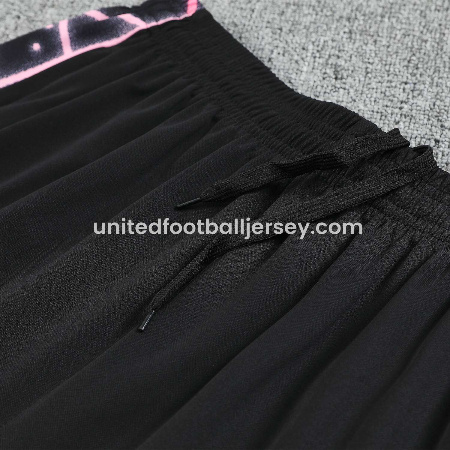 unitedfutballjersey-Paris Saint-Germain PSG 25-26 Short-Sleeve Training Set - Pink Fluorescent Rays Black Top & Black Shorts