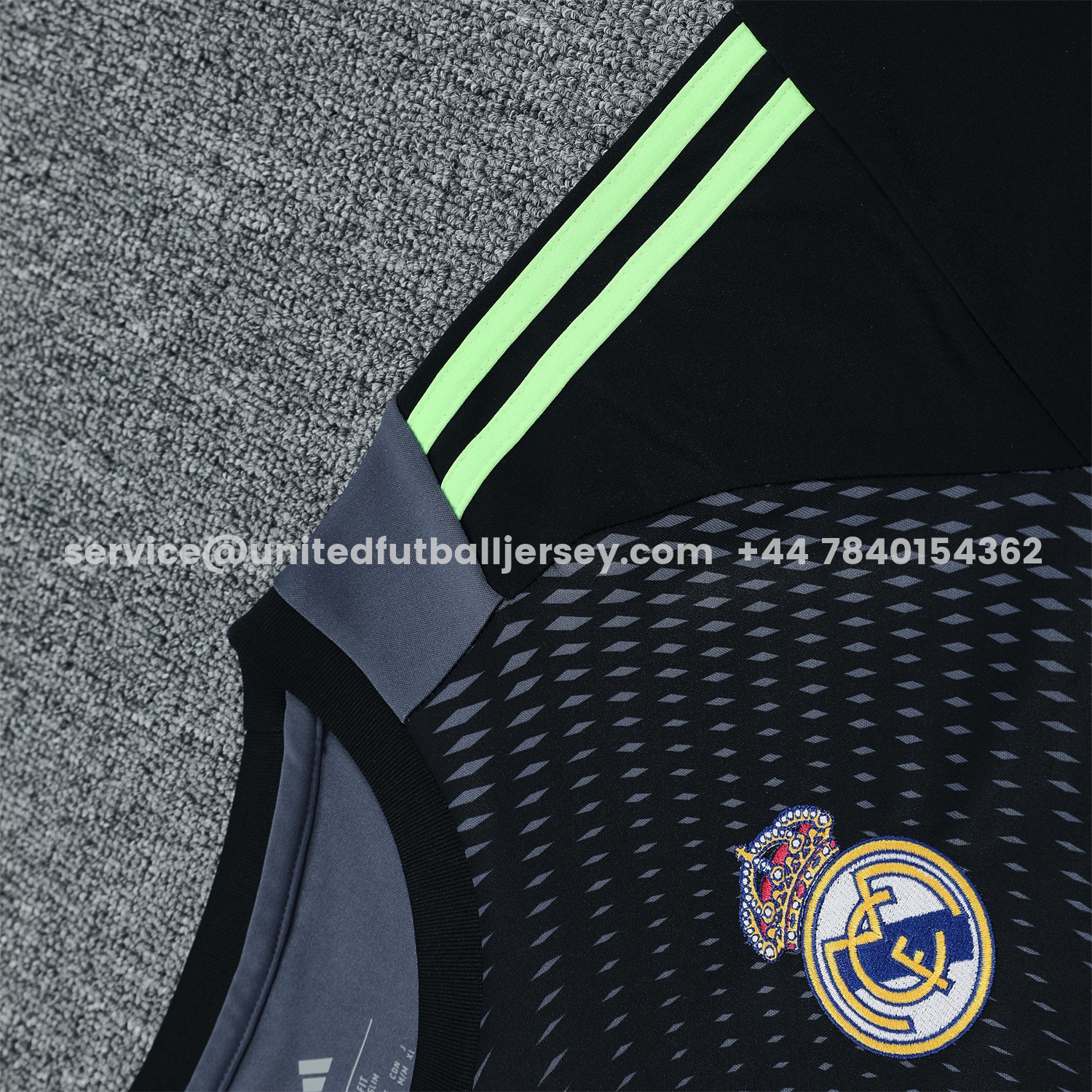 unitedfutballjersey-Real Madrid 25-26 Short-Sleeve Training Set - Deep Gray Top & Gray Shorts