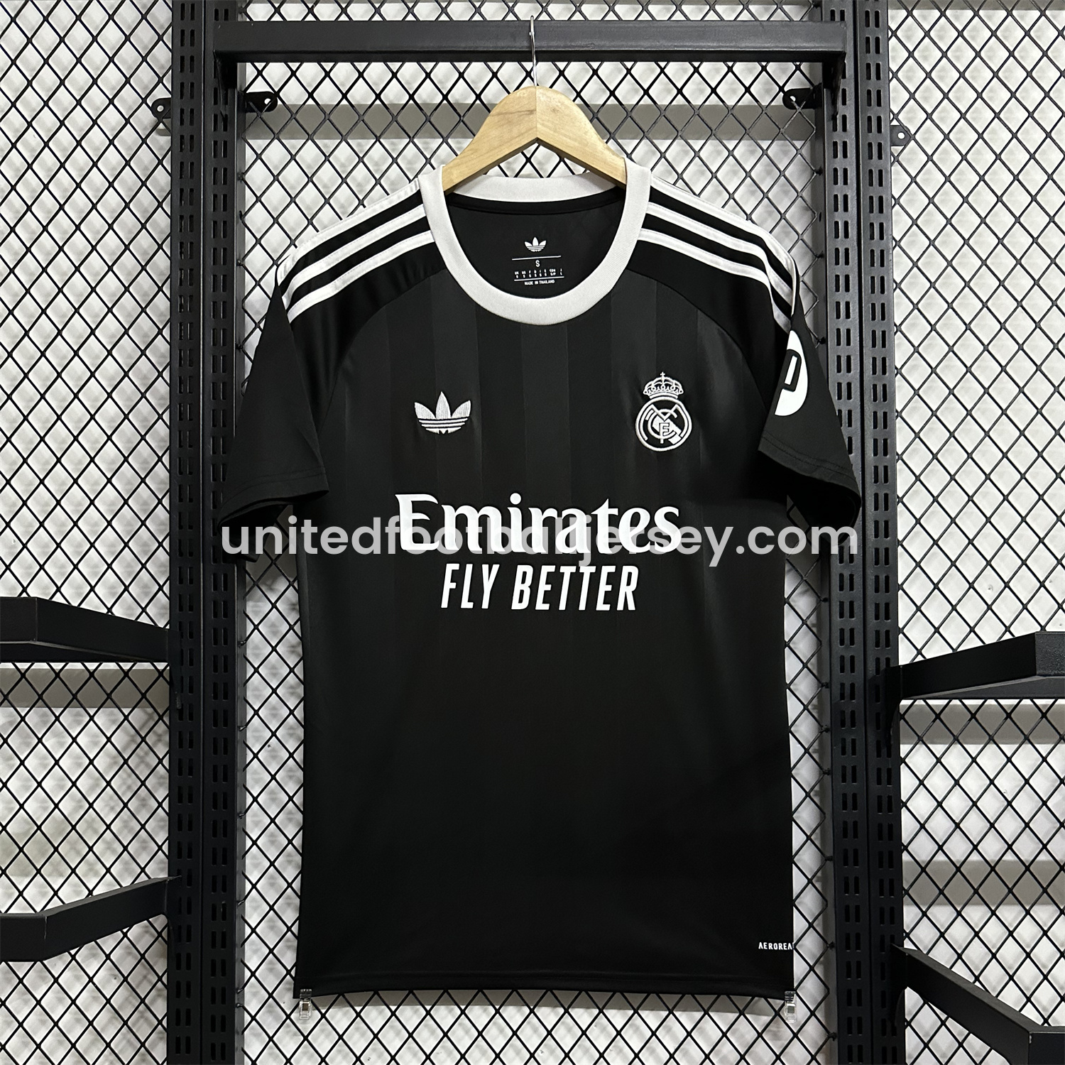 unitedfutballjersey-Real Madrid 25-26 Black Terrace Goalkeeper Jersey - Fans Version