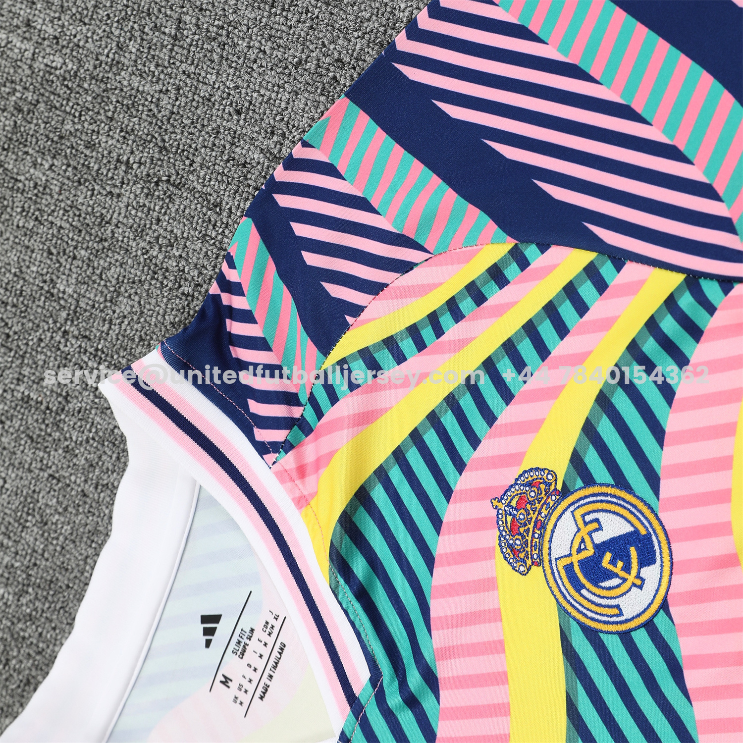 unitedfutballjersey-Real Madrid 25-26 Short-Sleeve Training Set - Colorful Curve Pattern Top & Black Shorts