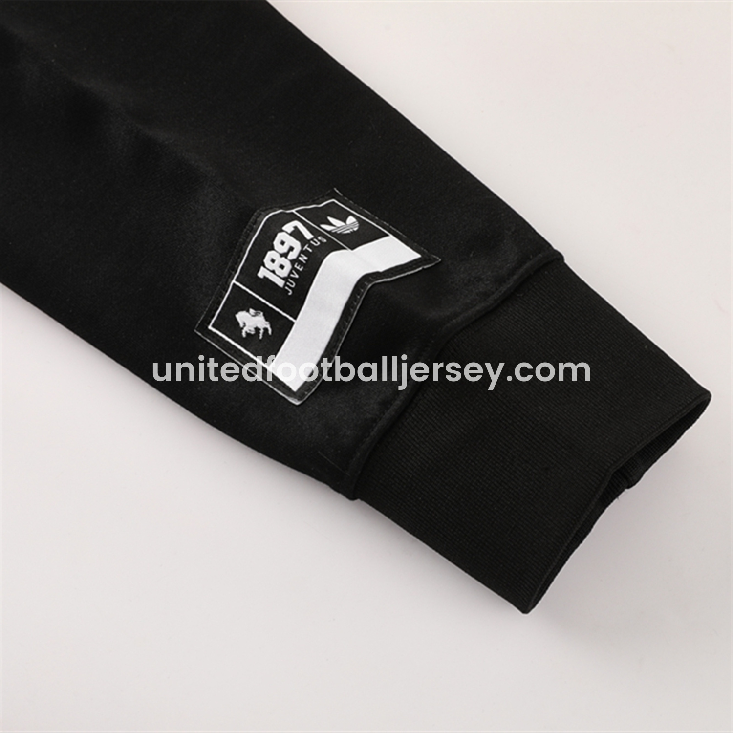 unitedfutballjersey-Juventus 25-26 Originals Varsity Hoodie Set - Black Hoodie and Pants