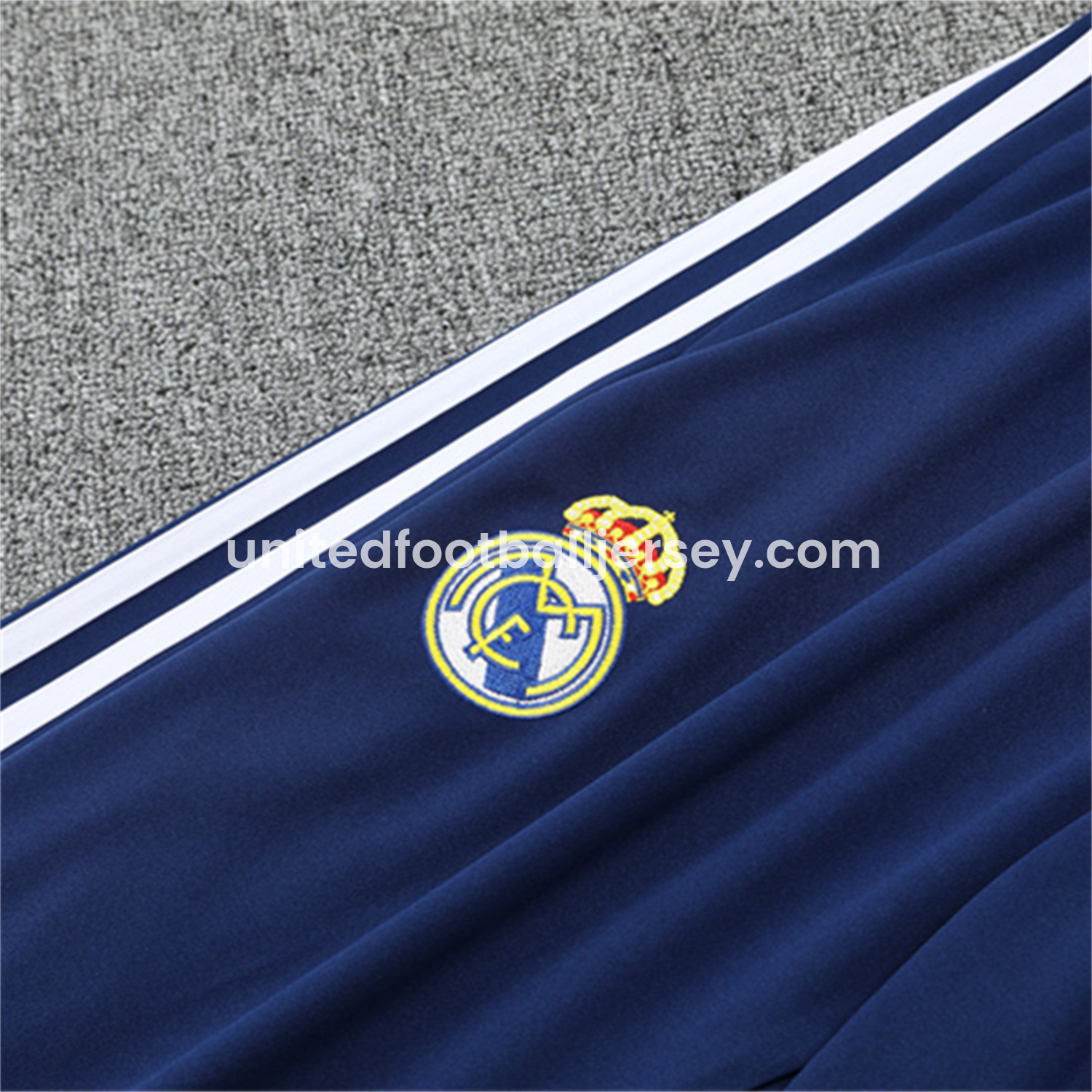 unitedfutballjersey-Real Madrid 25-26 Kids Long Sleeves Training Set - Green Line White Top and Blue Pants