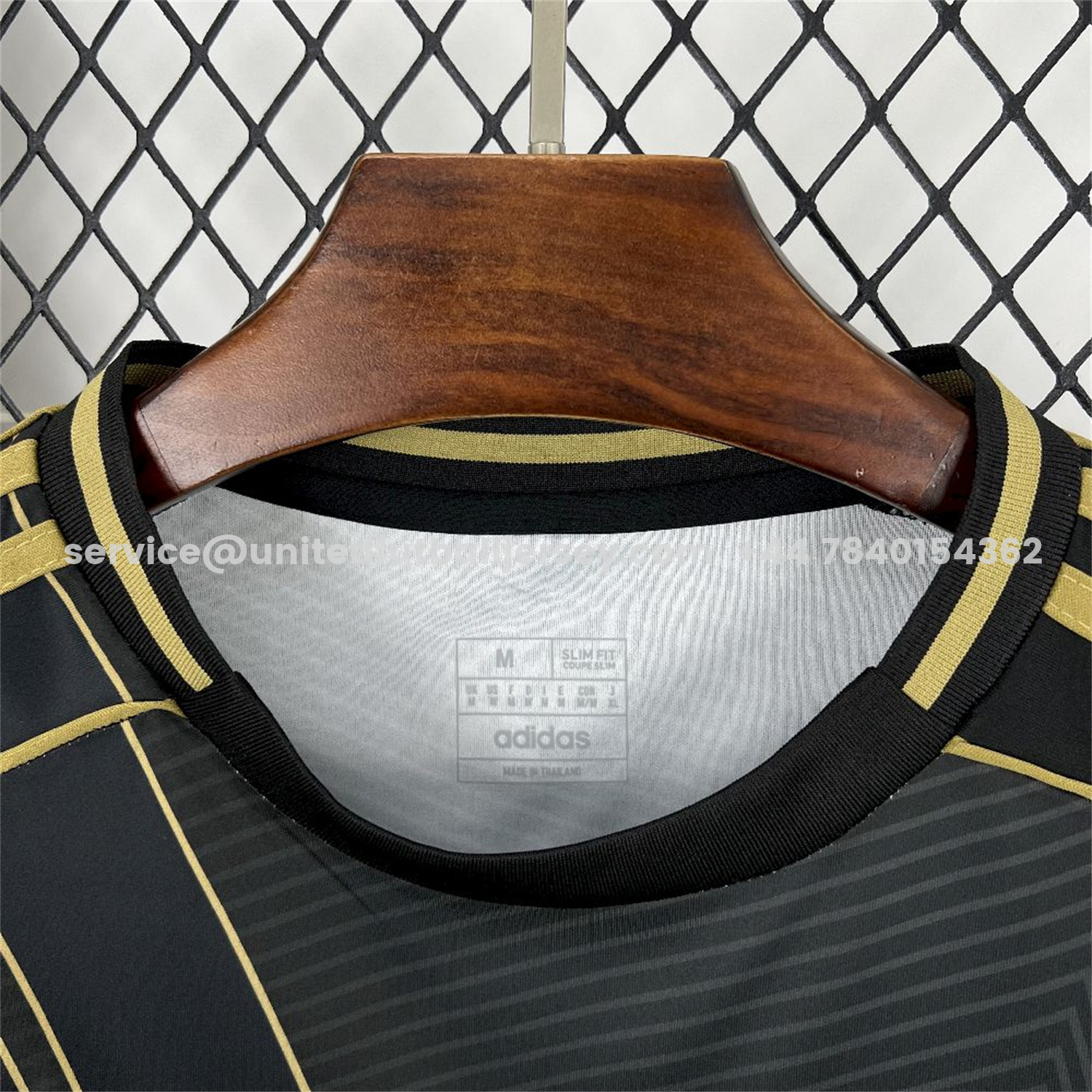 unitedfutballjersey-Bayern Munich 25-26 Black Gold Special Edition Jersey - Fans Version