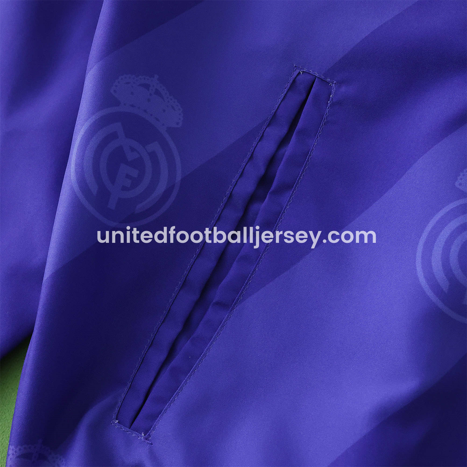 unitedfutballjersey-Retro Real Madrid 1995-96 Home & Away Double Sided Reversible Windbreaker - White & Purple