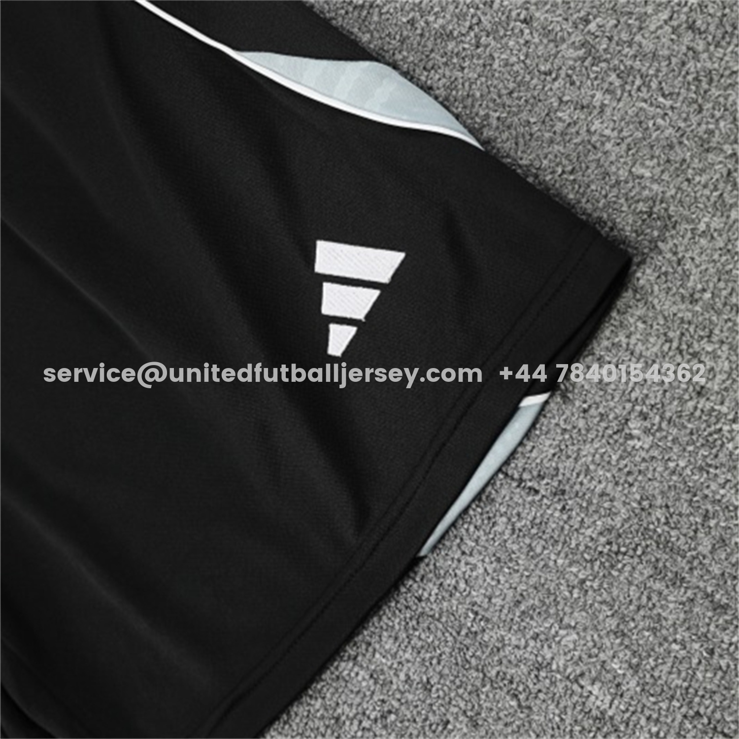 unitedfutballjersey-Real Madrid 25-26 Short-Sleeve Training Set - Grey And White Top & Black Shorts