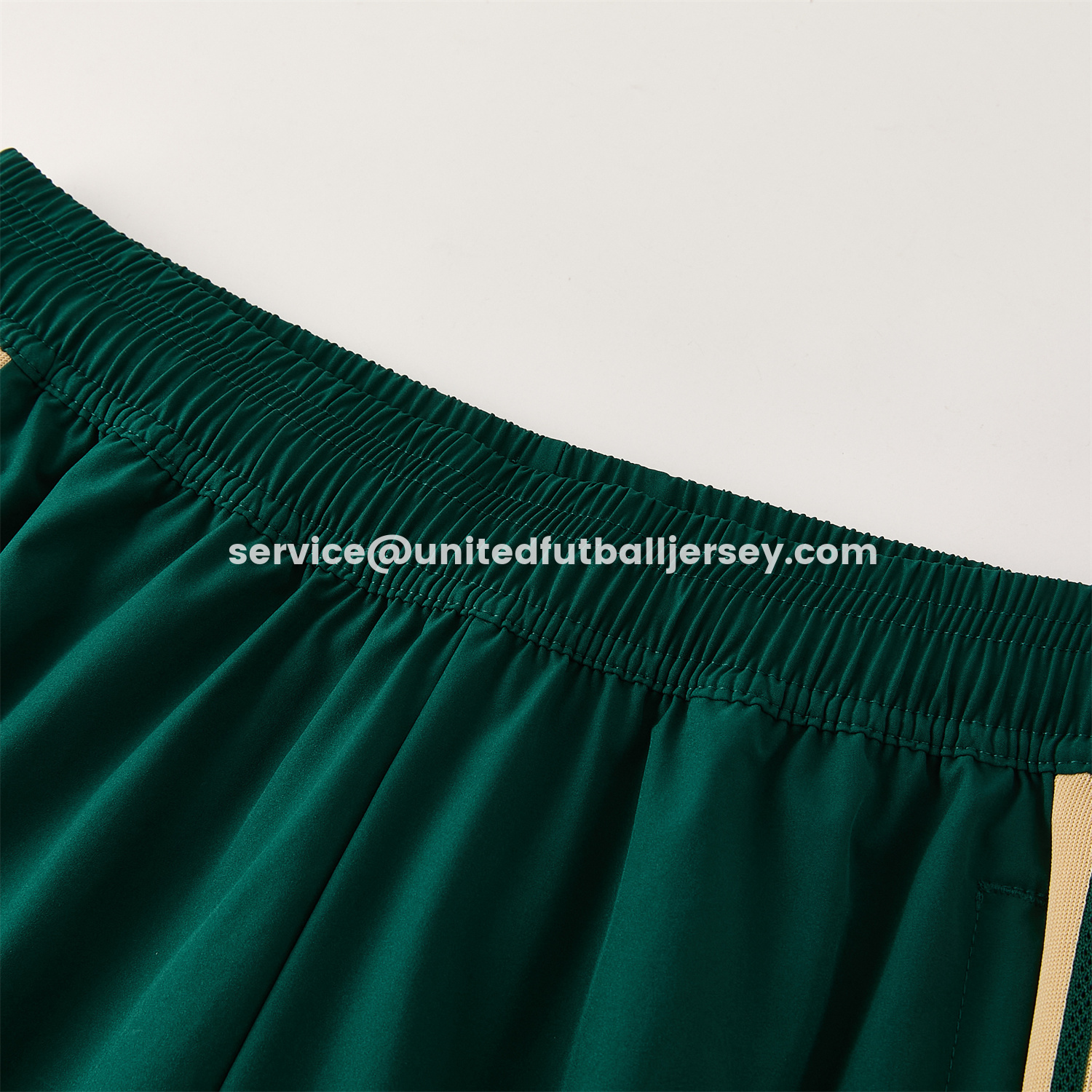 unitedfutballjersey-Italy 2026 Hooded Windbreaker Training Set - White Top & Green Pants