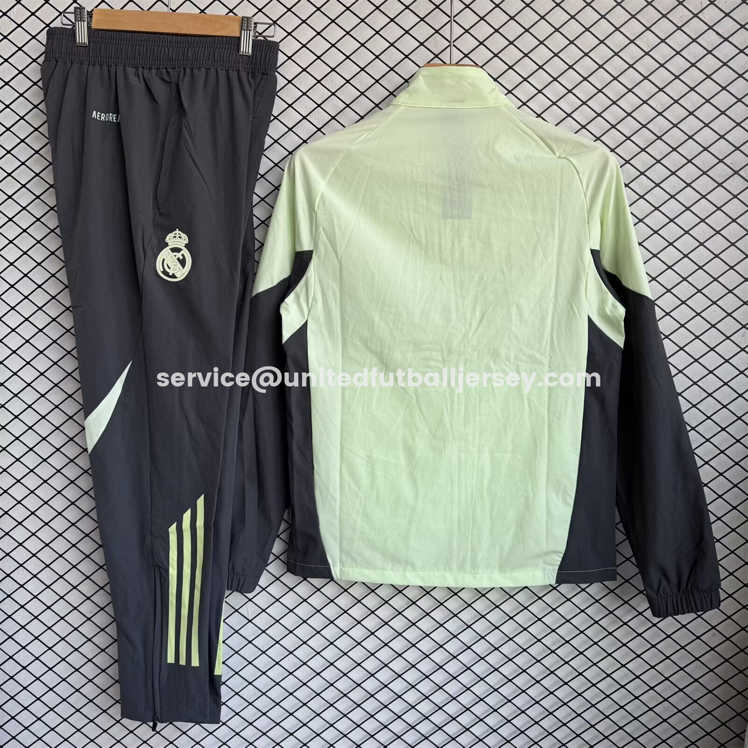 unitedfutballjersey-Real Madrid 25-26 Windbreaker Training Set - Green Top and Black Pants
