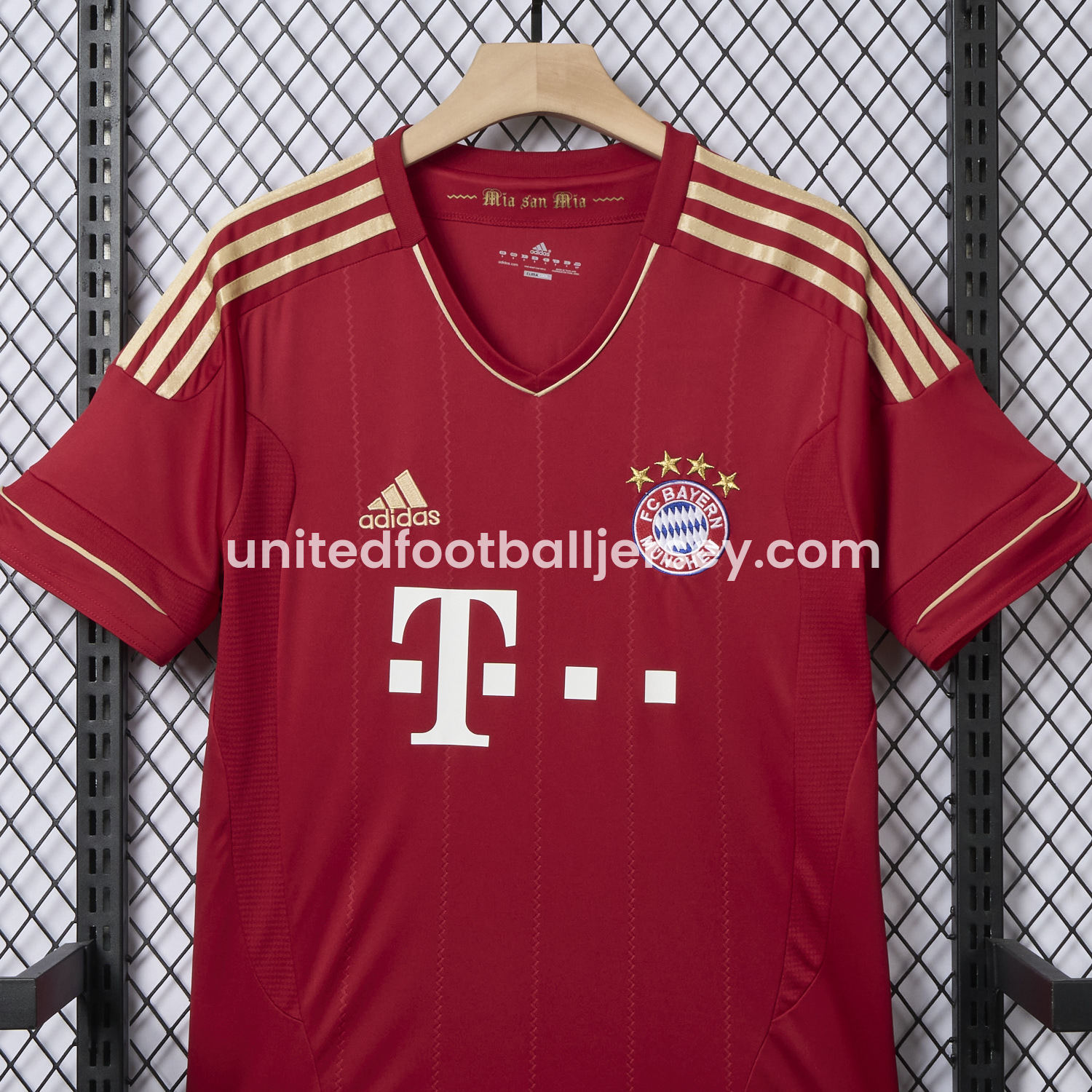 unitedfutballjersey-Retro Bayern Munich 2012-13 Home Jersey