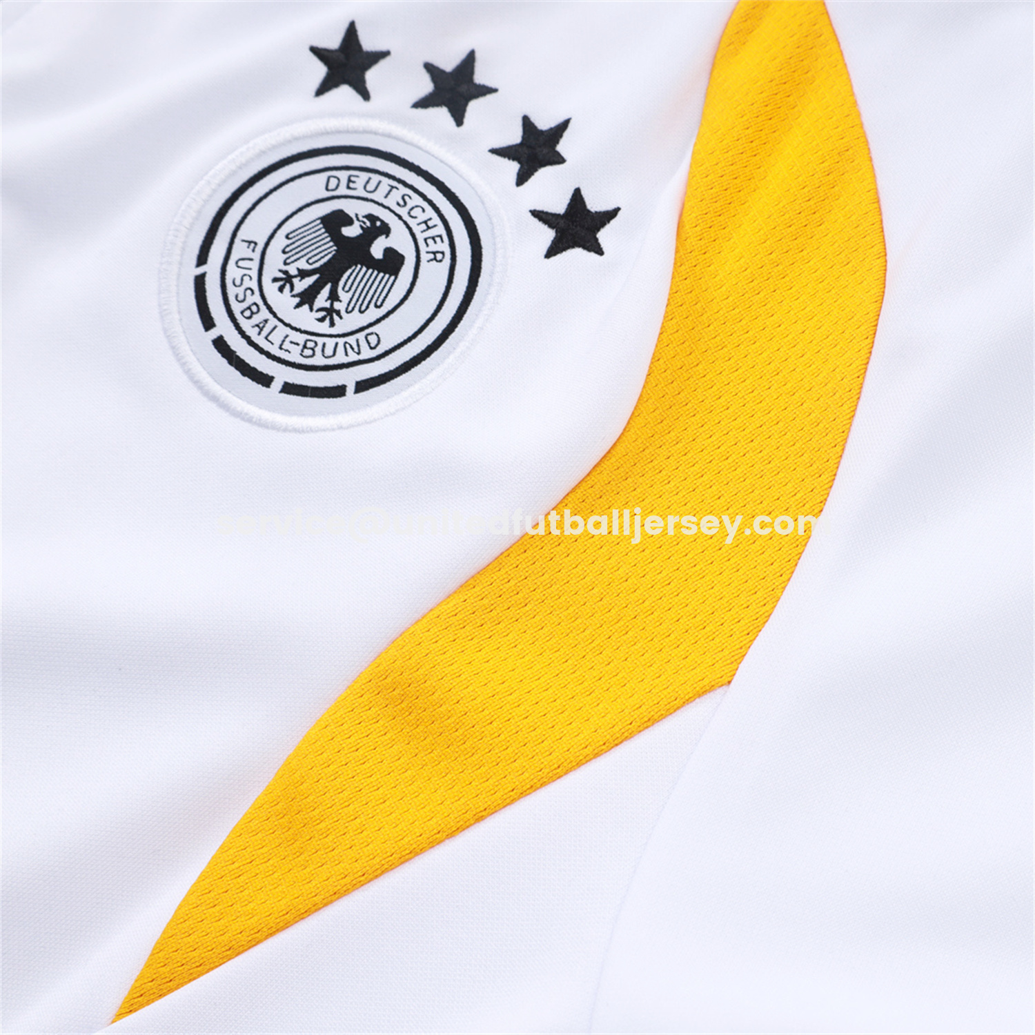 unitedfutballjersey-Germany 2026 Windbreaker Training Set - White Top and Black Pants