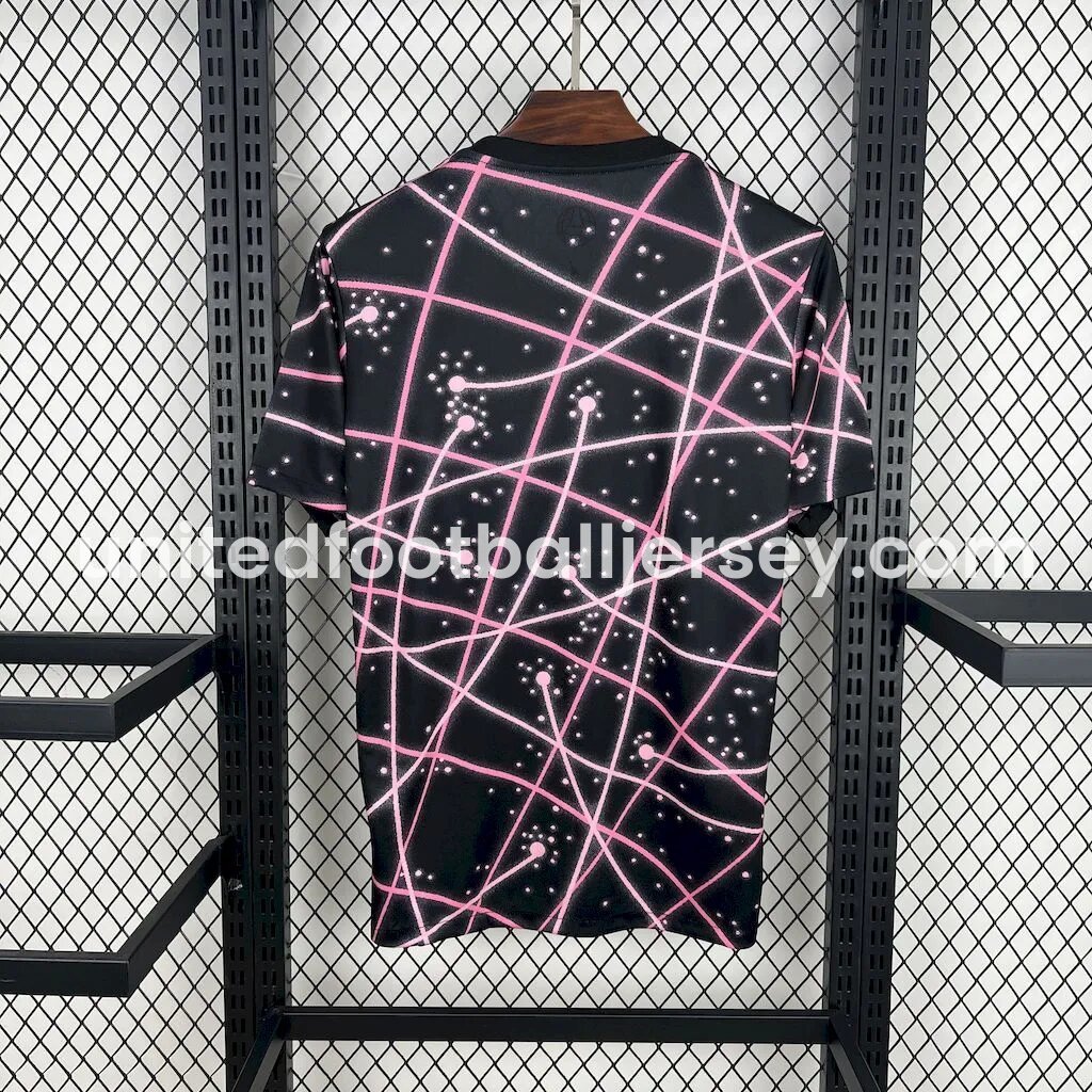 unitedfutballjersey-Paris Saint-Germain PSG 25-26 Pink Lines Black Pre-Match Training Jersey - Fans Version