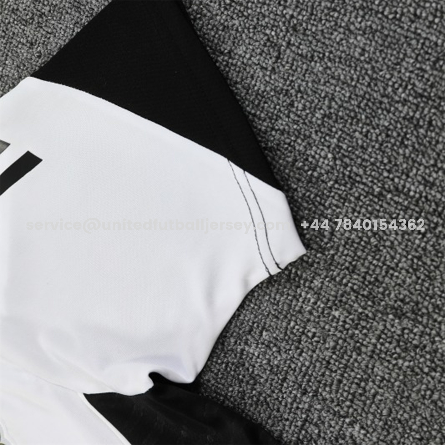 unitedfutballjersey-Manchester United 25-26 Short-Sleeve Training Set - Red Black Blocks White Top & Black Shorts