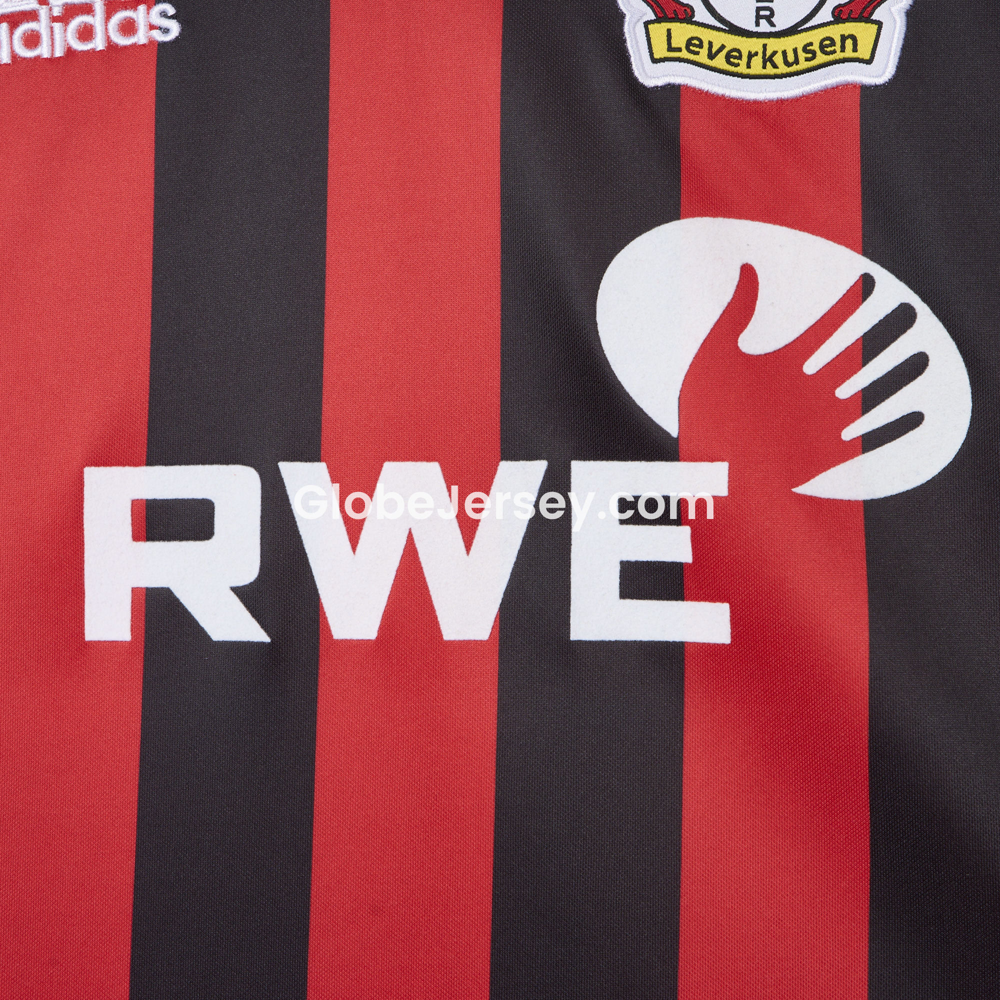 GlobeJersey-Retro Bayer 04 Leverkusen 2001-02 Home Jersey