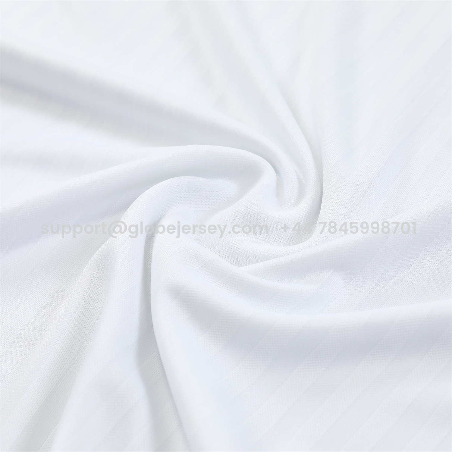 GlobeJersey-Real Madrid 25-26 Short-Sleeve Training Set - Purple And White Top & Purple Shorts