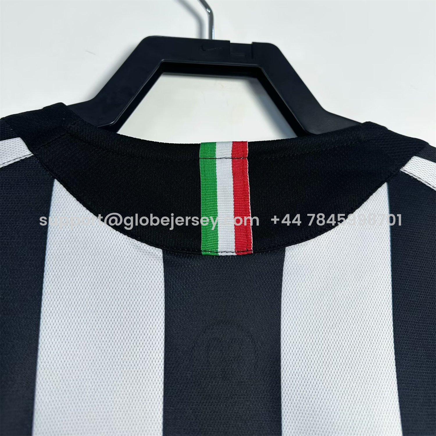 GlobeJersey-Retro Juventus 2005-06 Home Jersey