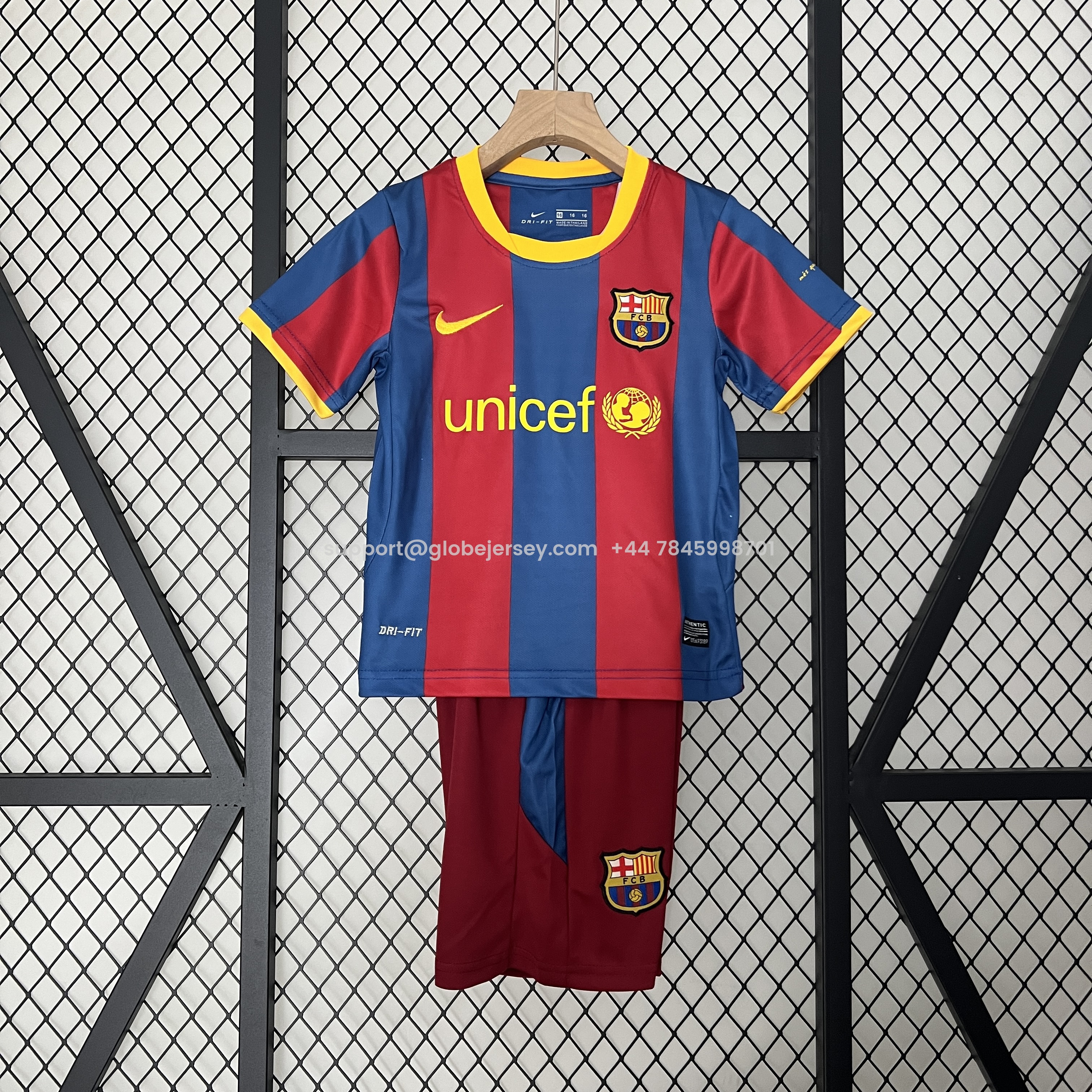 GlobeJersey-Retro Barcelona 2010-11 Home Stadium Kids Kit