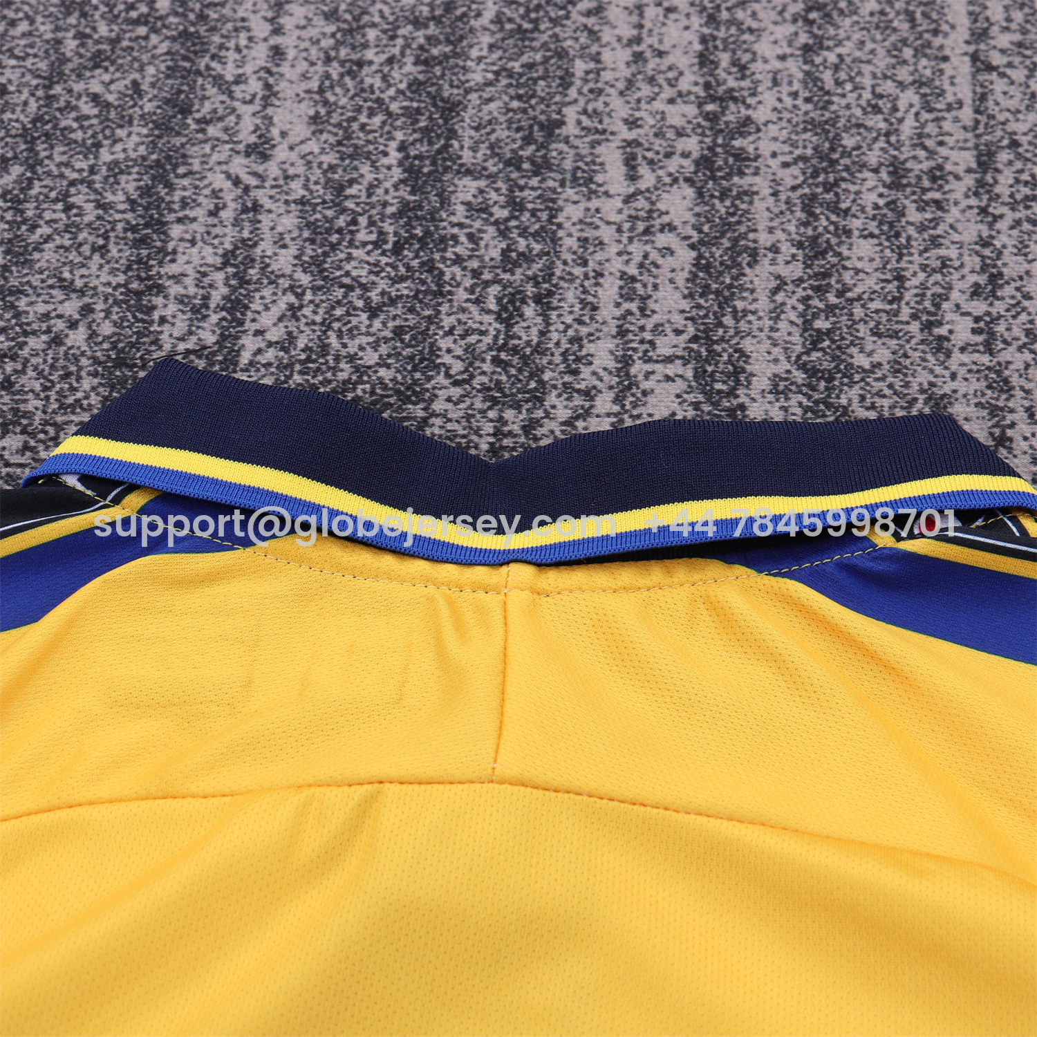GlobeJersey-Retro Parma 1999-00 Home Kids Kit