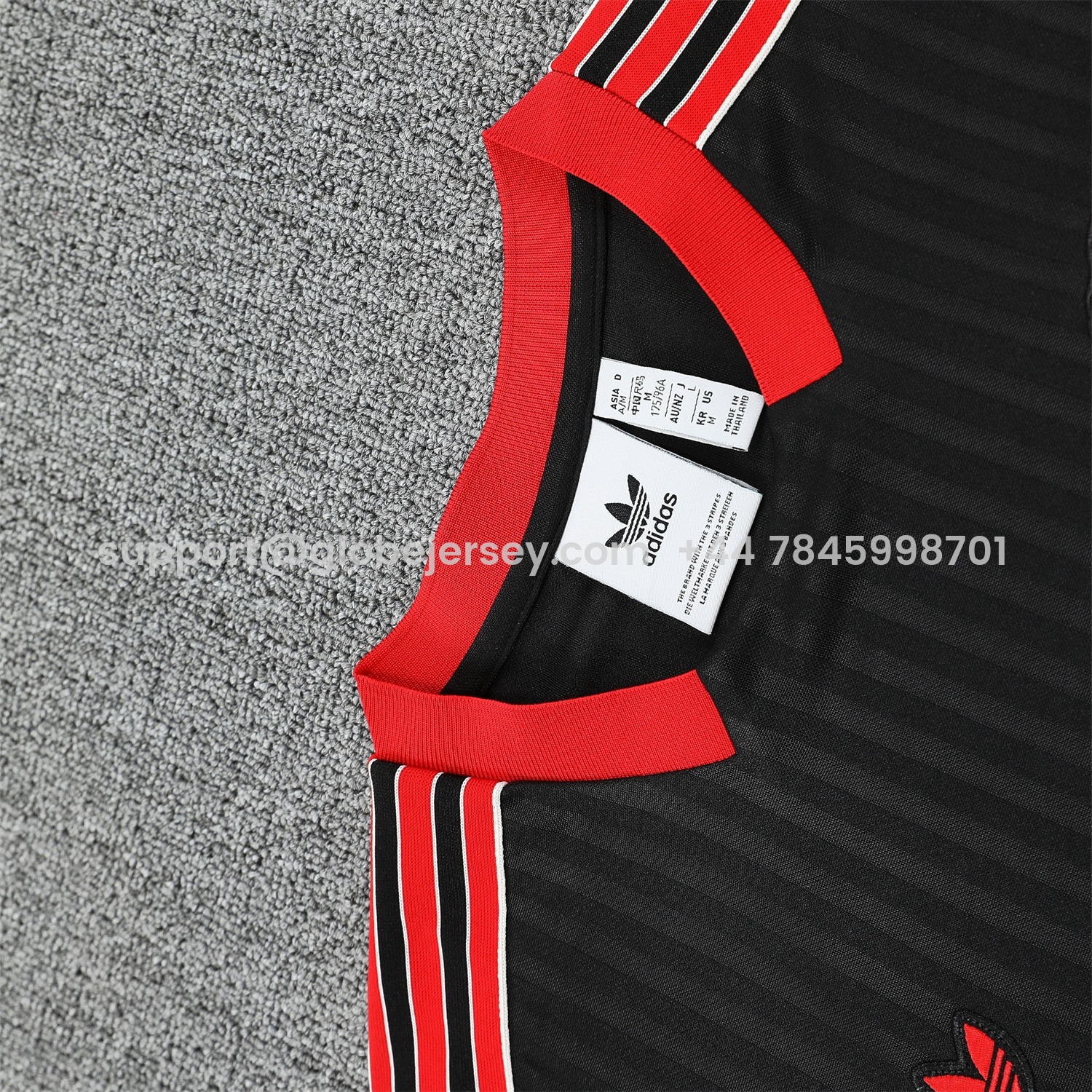 GlobeJersey-Manchester United 25-26 Short-Sleeve Training Set - Red Lines Black Top & Black Shorts