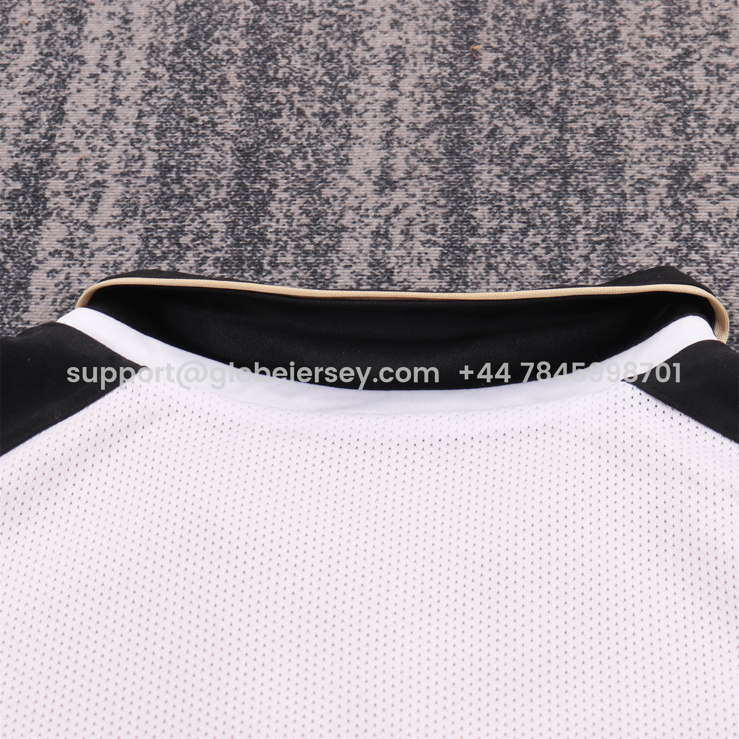 GlobeJersey-Retro Manchester United 2001-02 100th Centery Kids Kit - White