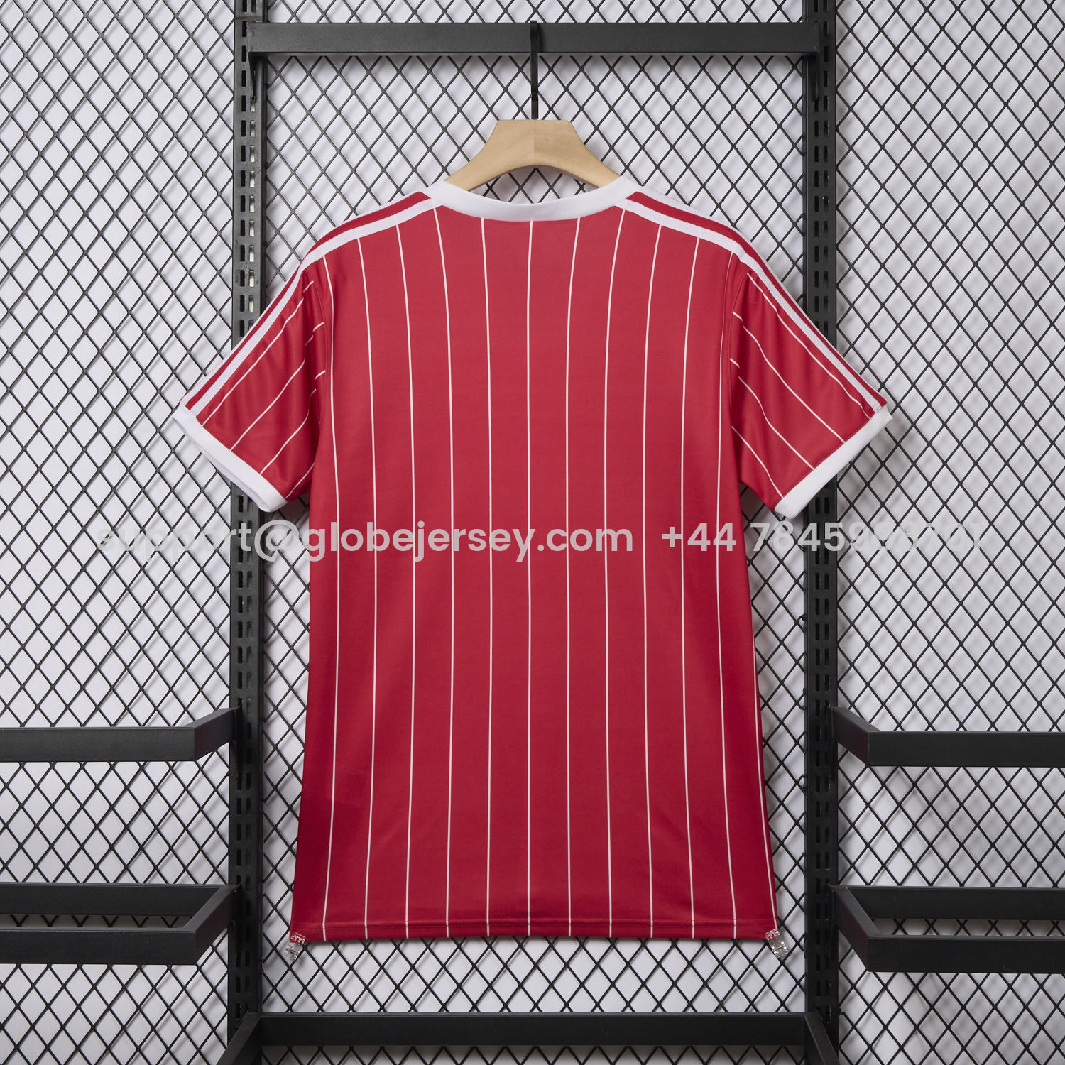 GlobeJersey-Retro Hamburger SV 1984 Away Jersey