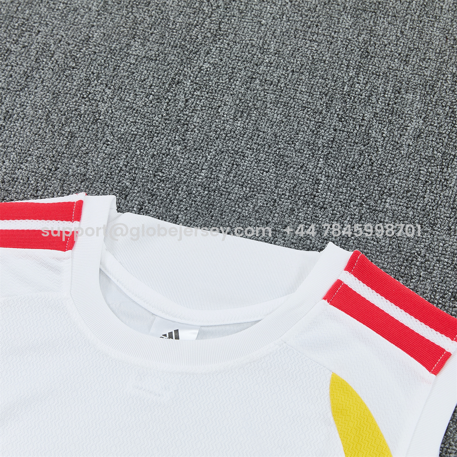 GlobeJersey-Colombia 2026 Vest Training Set - White Vest and Blue Shorts