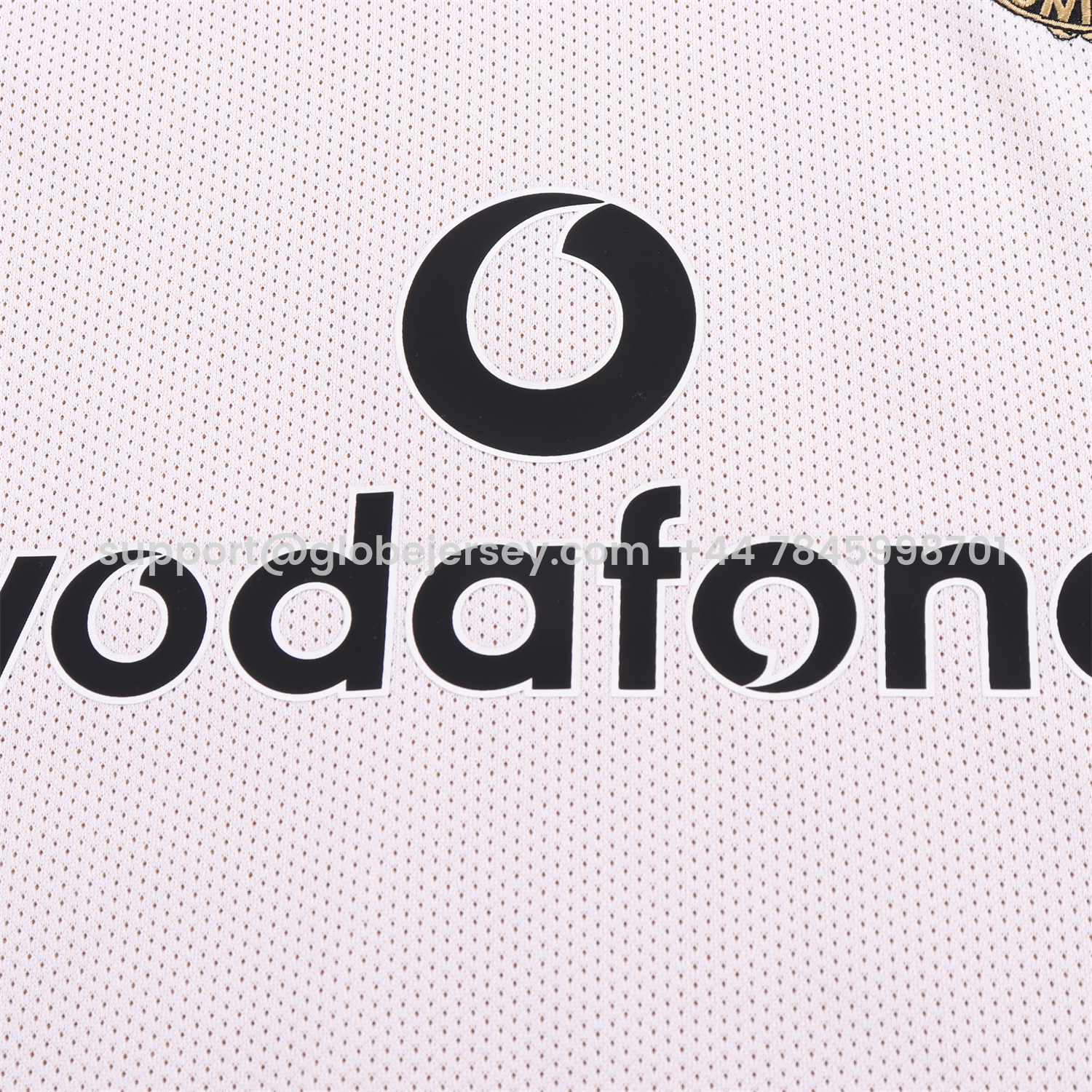 GlobeJersey-Retro Manchester United 2001-02 100th Centery Kids Kit - White