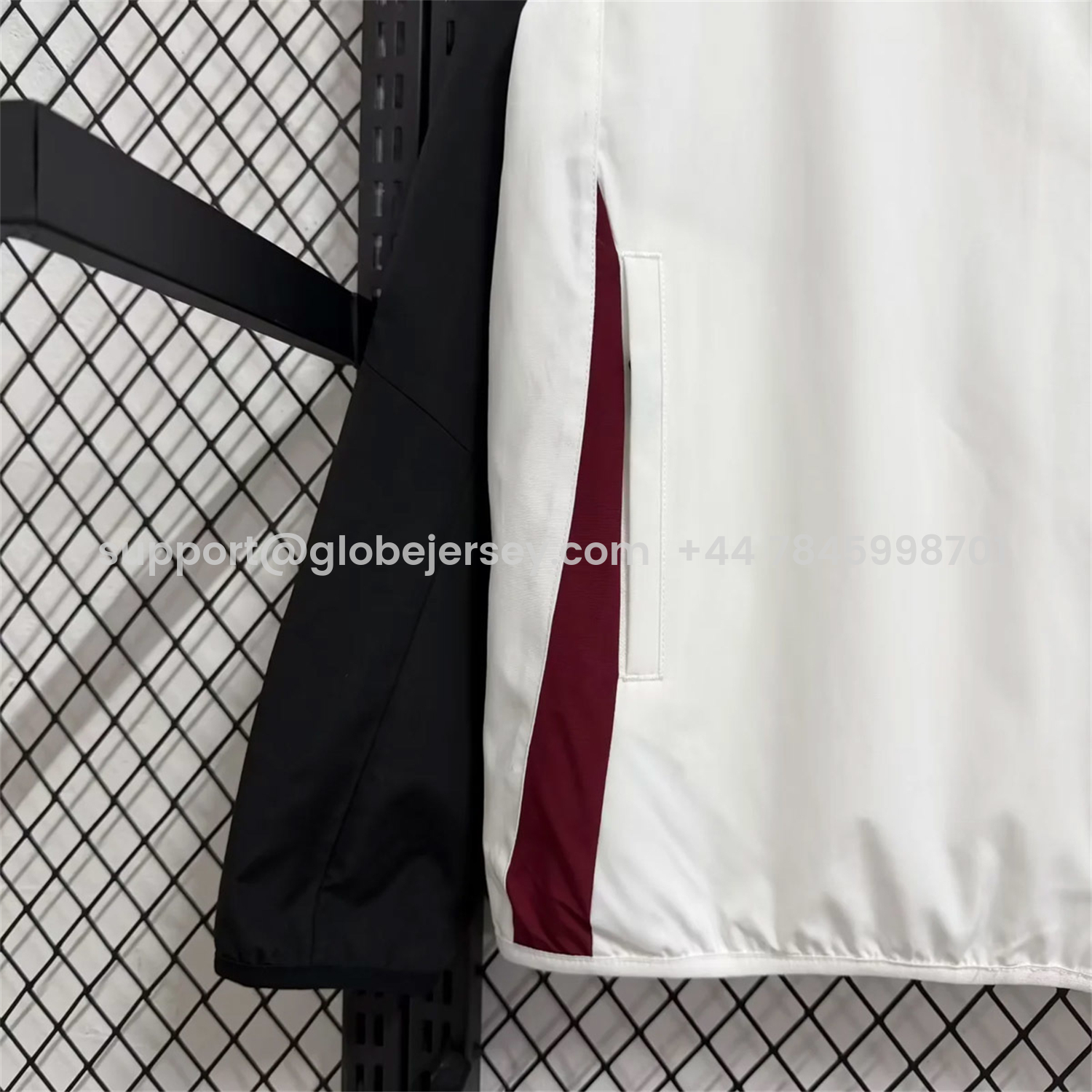 GlobeJersey-Manchester United 25-26 Training Windbreaker Jacket - White With Black