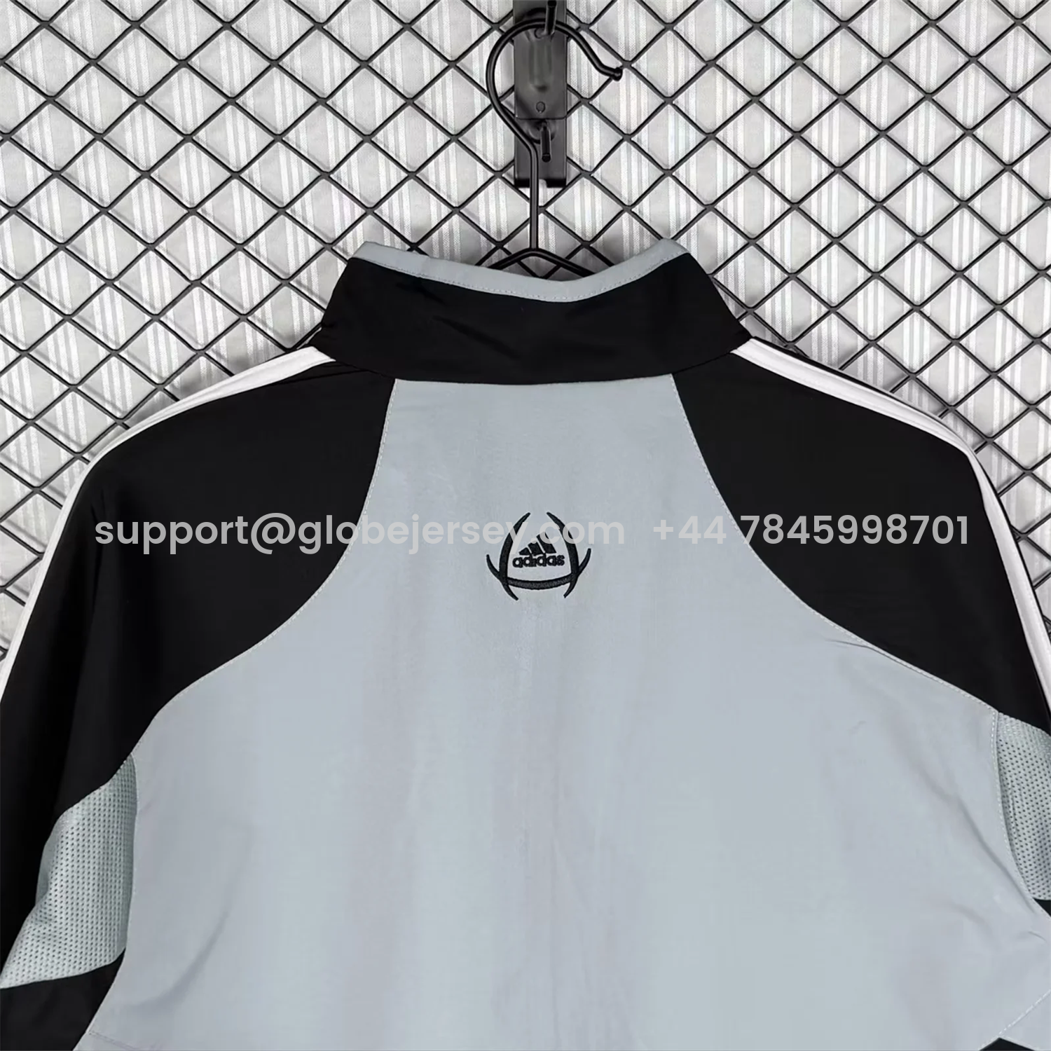 GlobeJersey-Retro Real Madrid 2004-05 Home Windbreaker Jacket - Grey