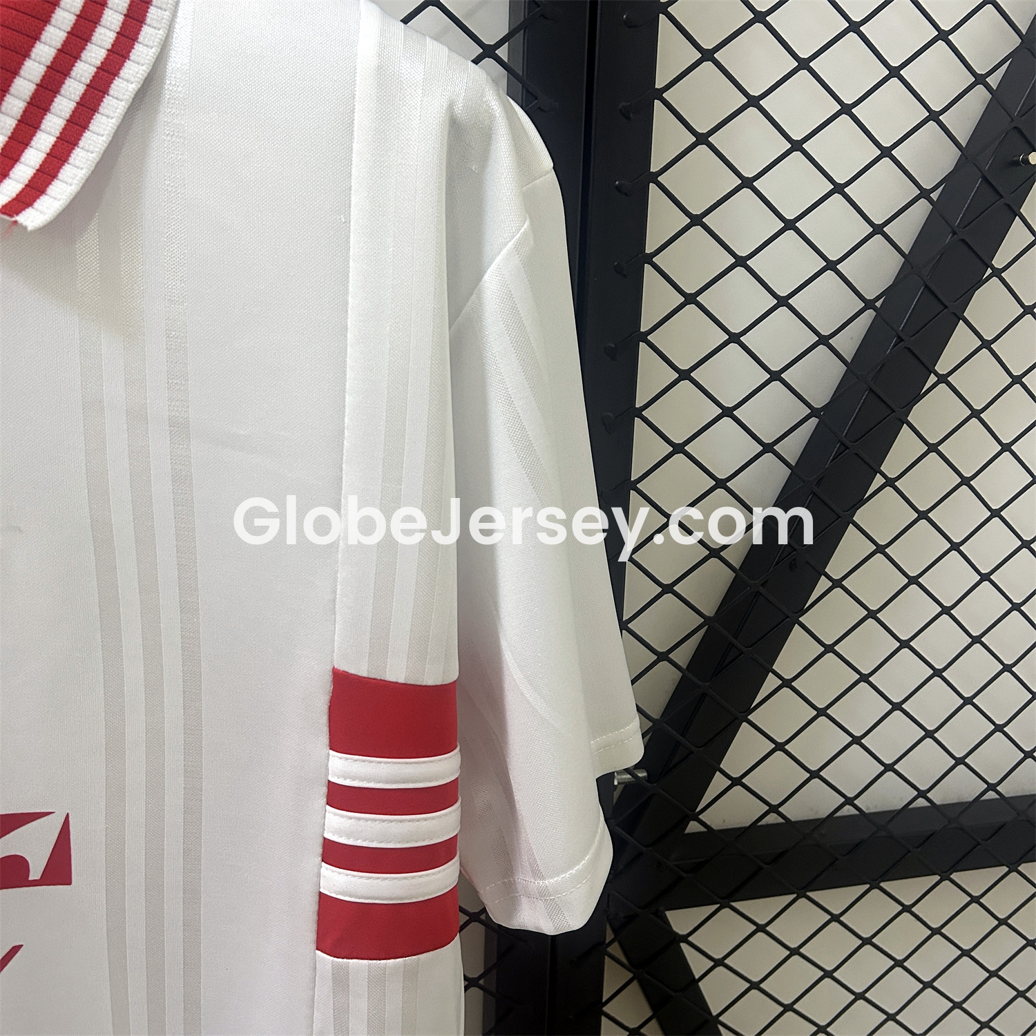 GlobeJersey-Retro Benfica 1997-99 European Away Jersey