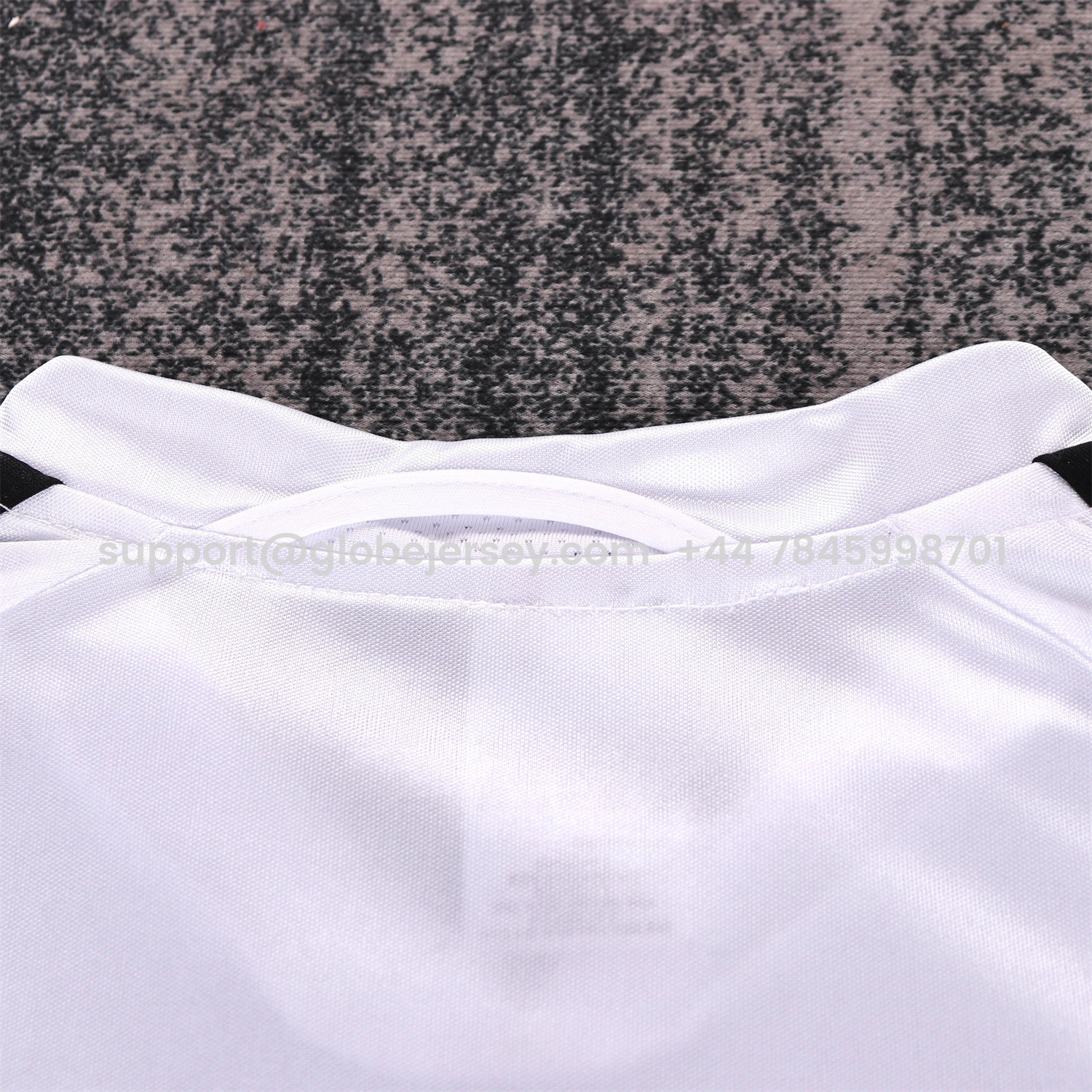 GlobeJersey-Retro Real Madrid 04-05 Home Kids Kit